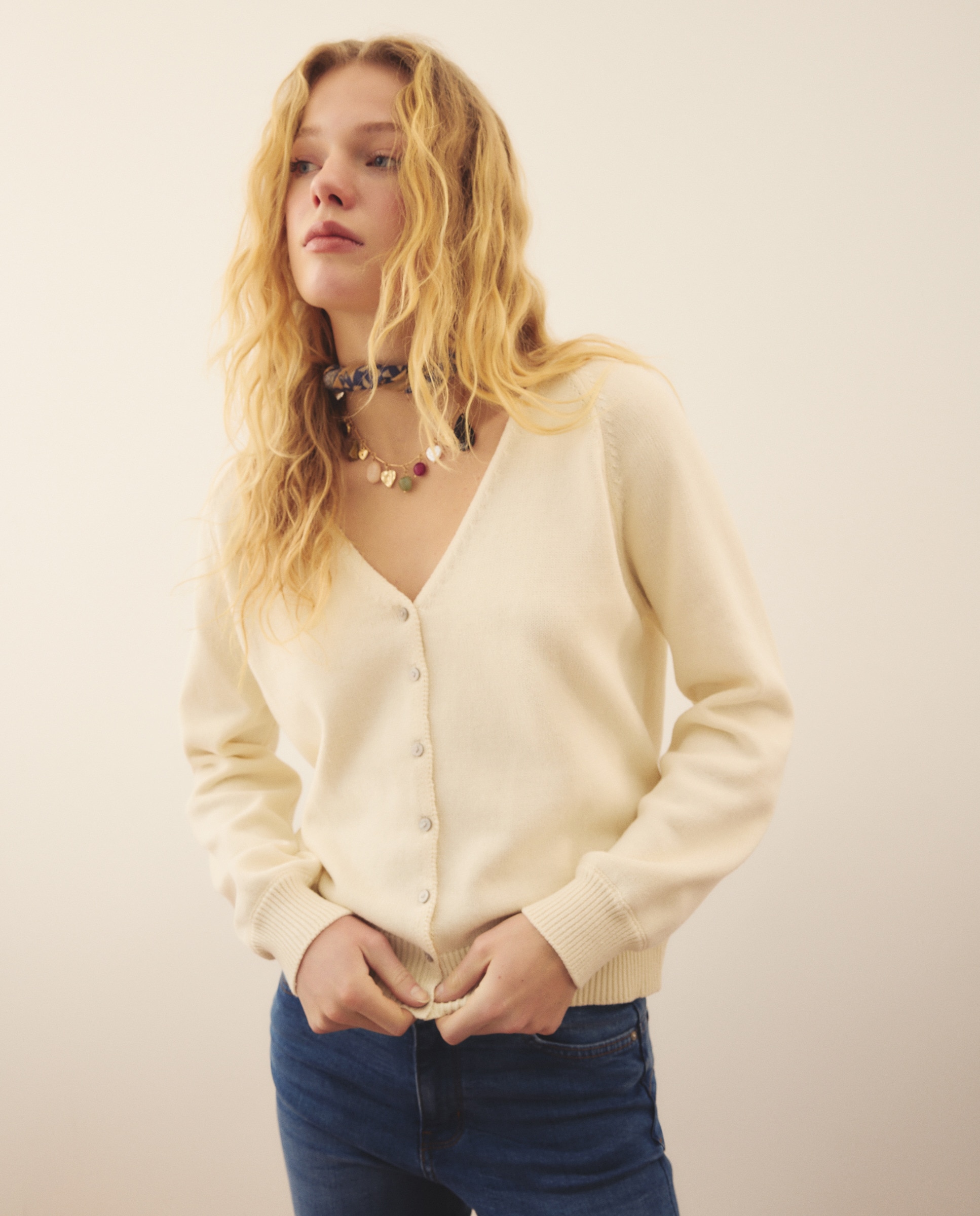 Casaco de Malha com Decote em Bico 120 Cru-1