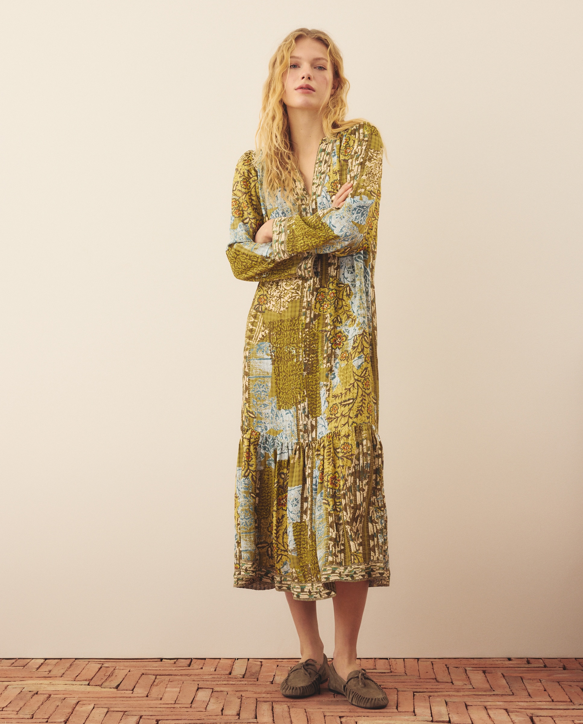 Imagem 0 de Vestido Midi com Manga 3/4 e Estampado