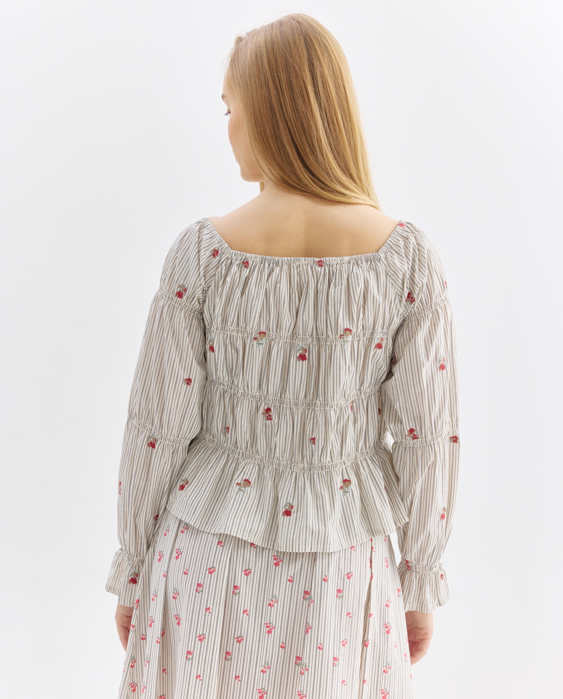 Blusa de mujer de flores bordada Rojo-3