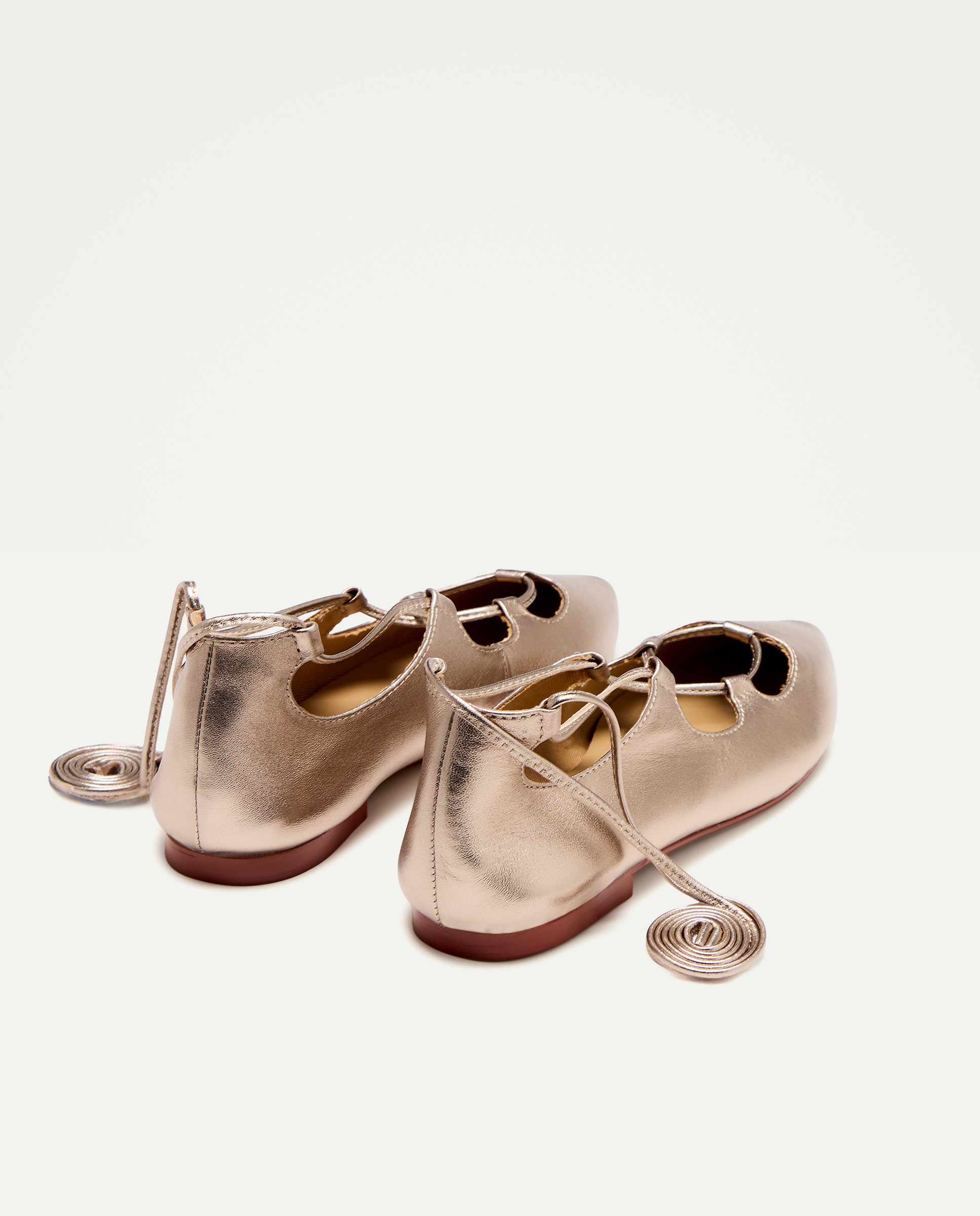 Bailarina de mujer de piel atada 390 Oro-3