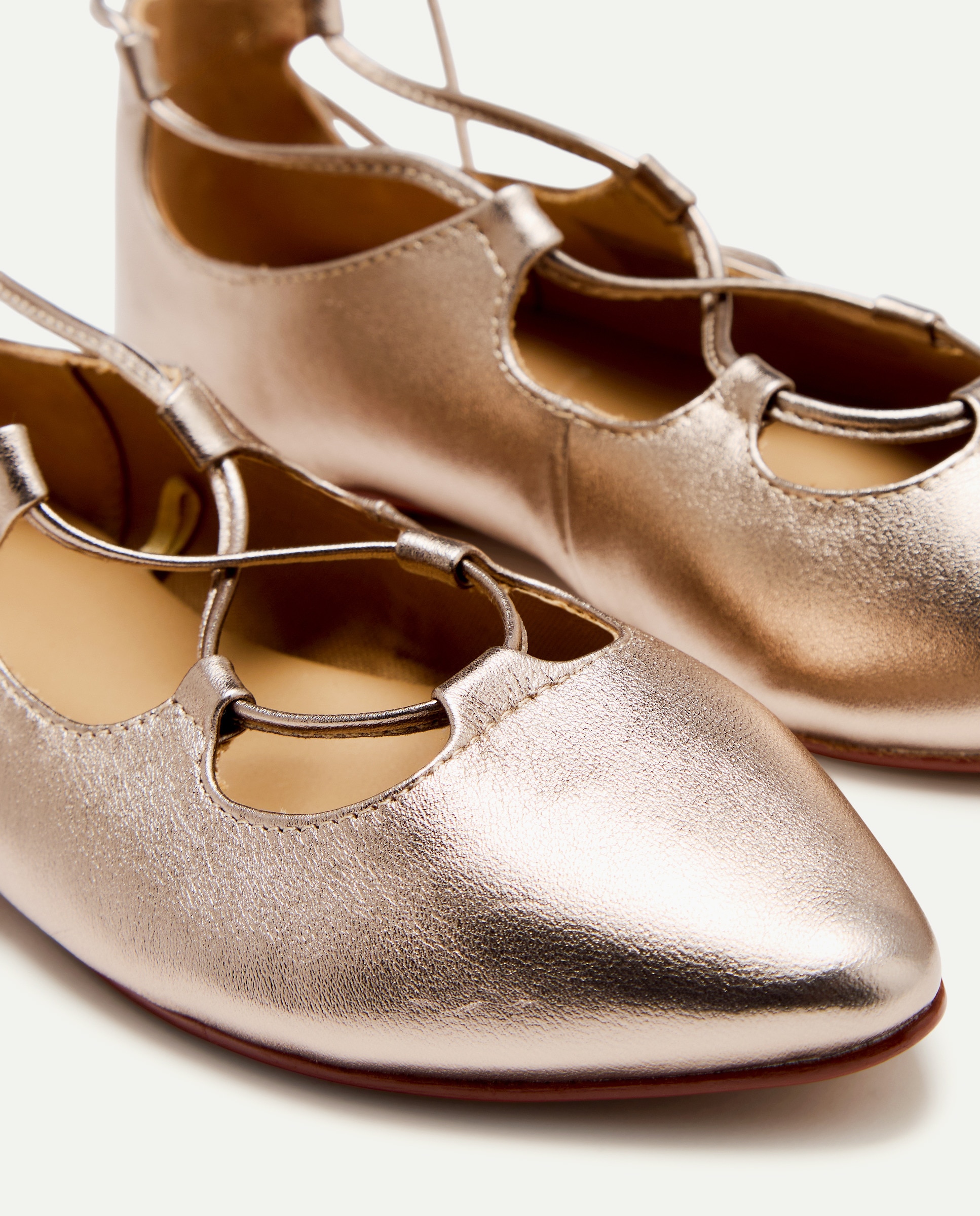 Bailarina de mujer de piel atada 390 Oro-5