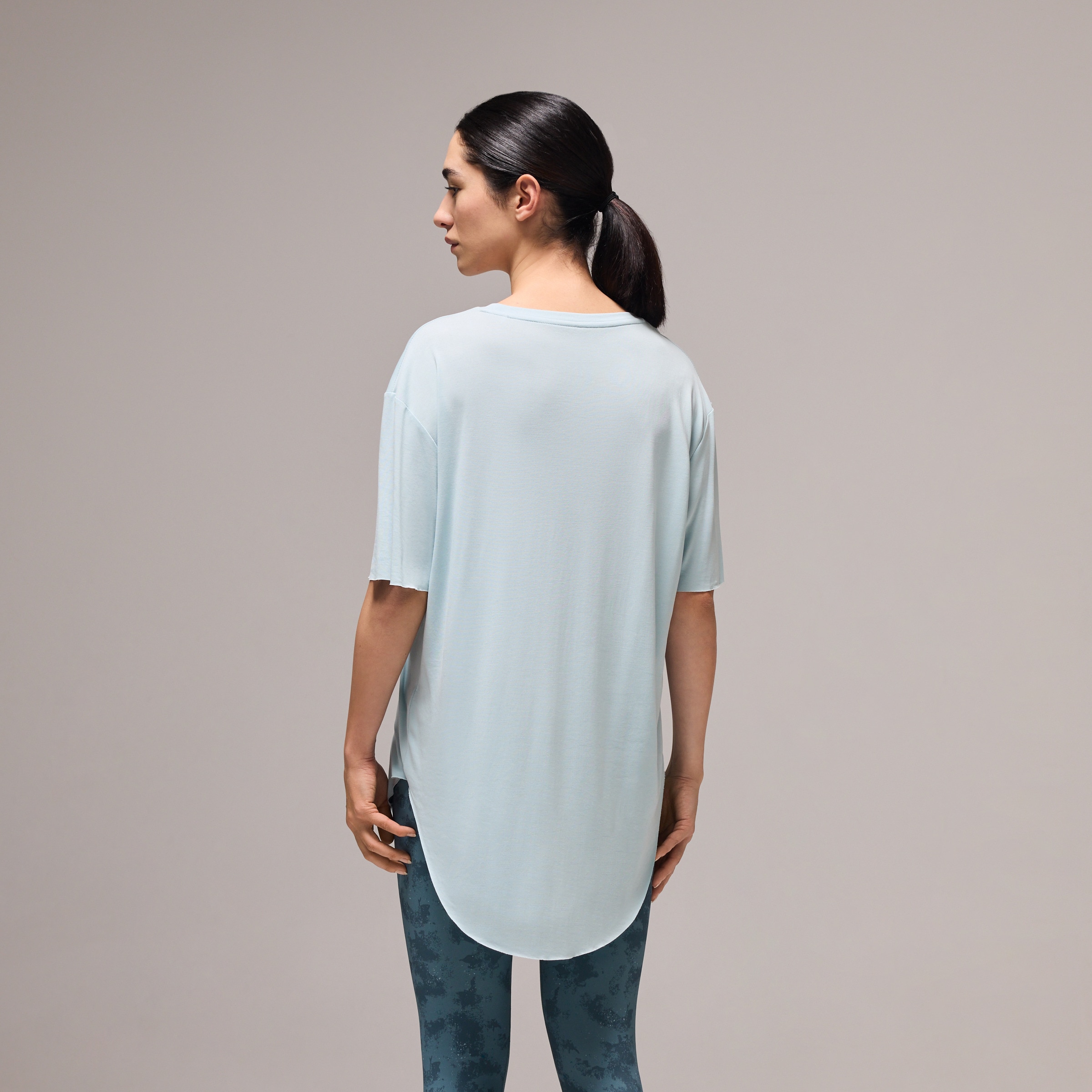 T-shirt de Modal de Manga Curta de Yoga de Mulher Azul Suave-3