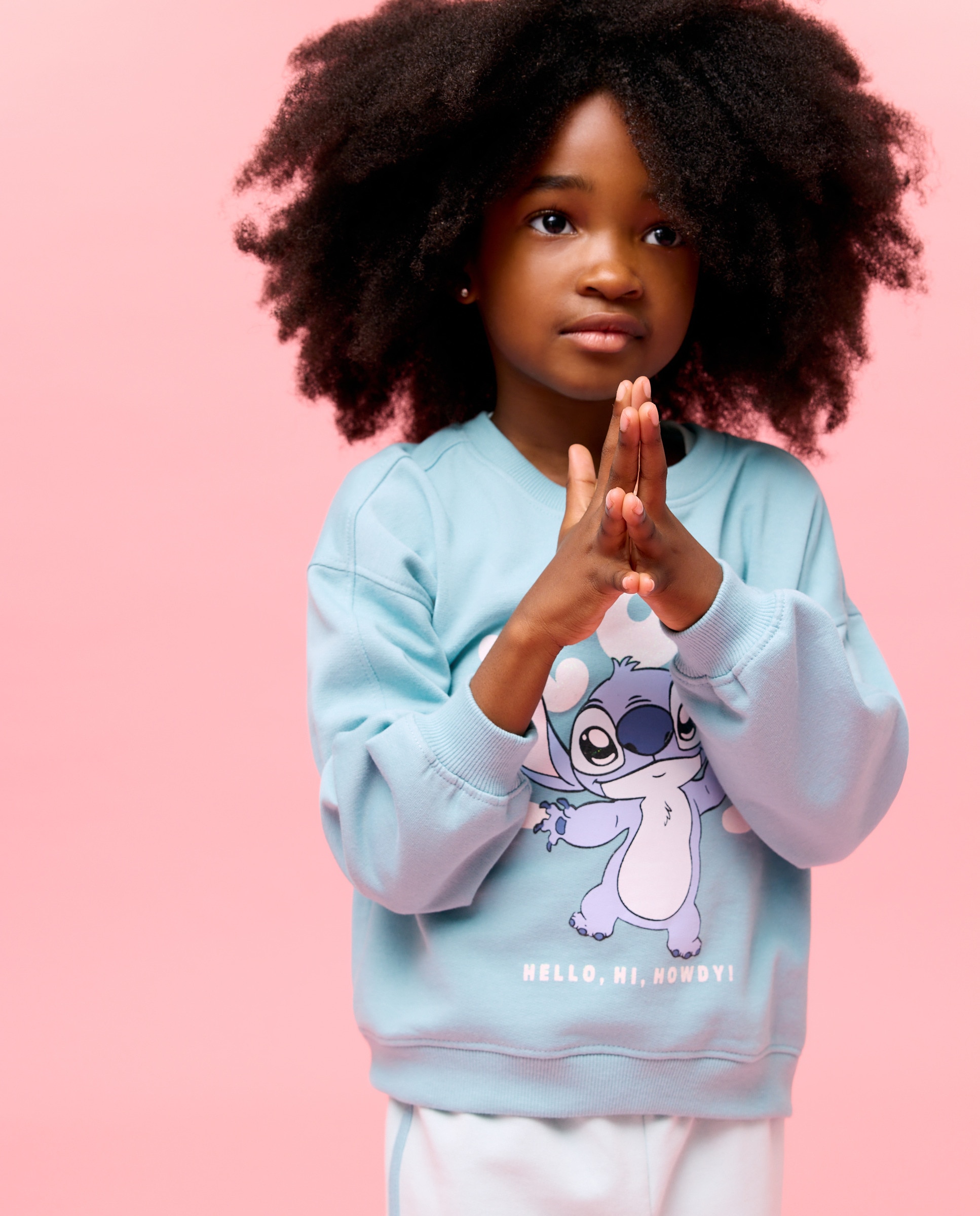 Conjunto com Estampado Stitch: Sweatshirt com Decote Redondo e Calças Largas com Piping em Contraste Kids El Corte Inglés Verde-2