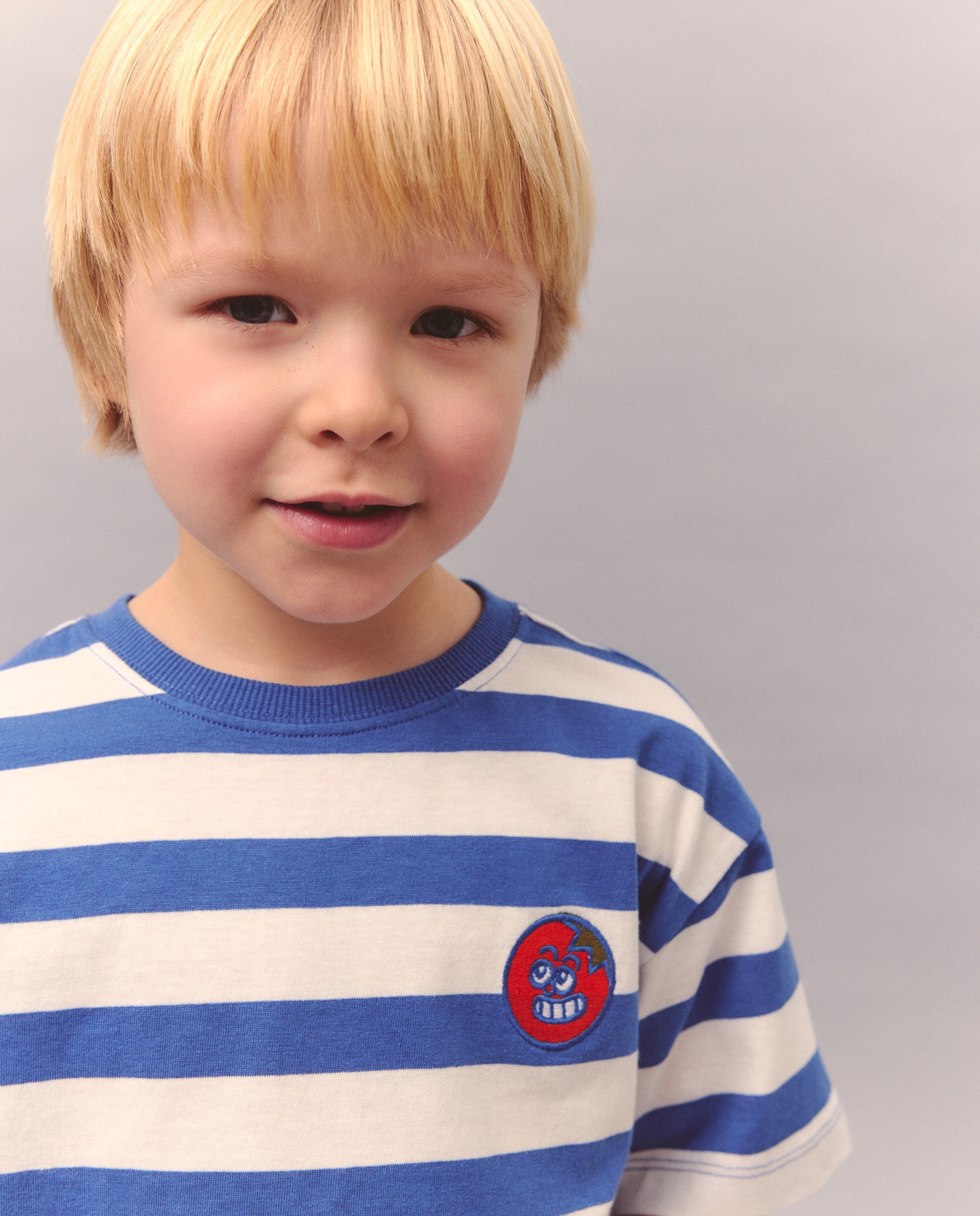 T-shirt de Manga Curta às Riscas Azul-1