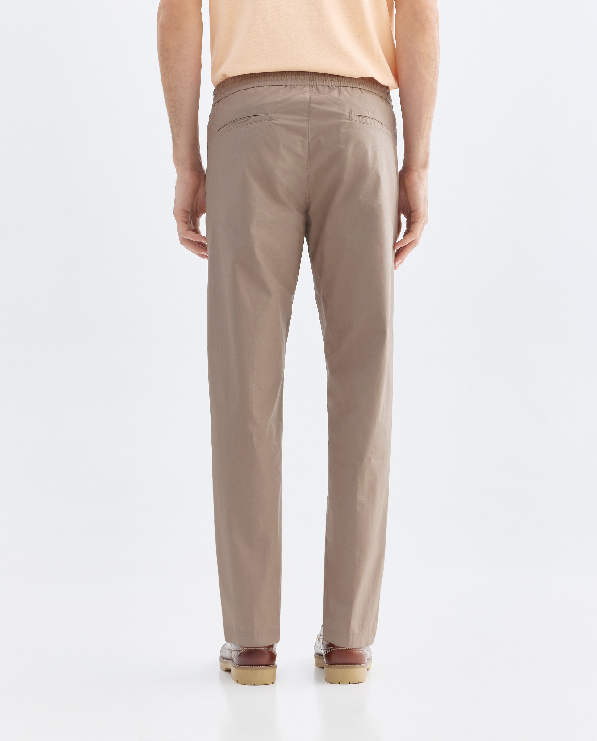 Pantalón hombre chino gomas popelín Marrón-3