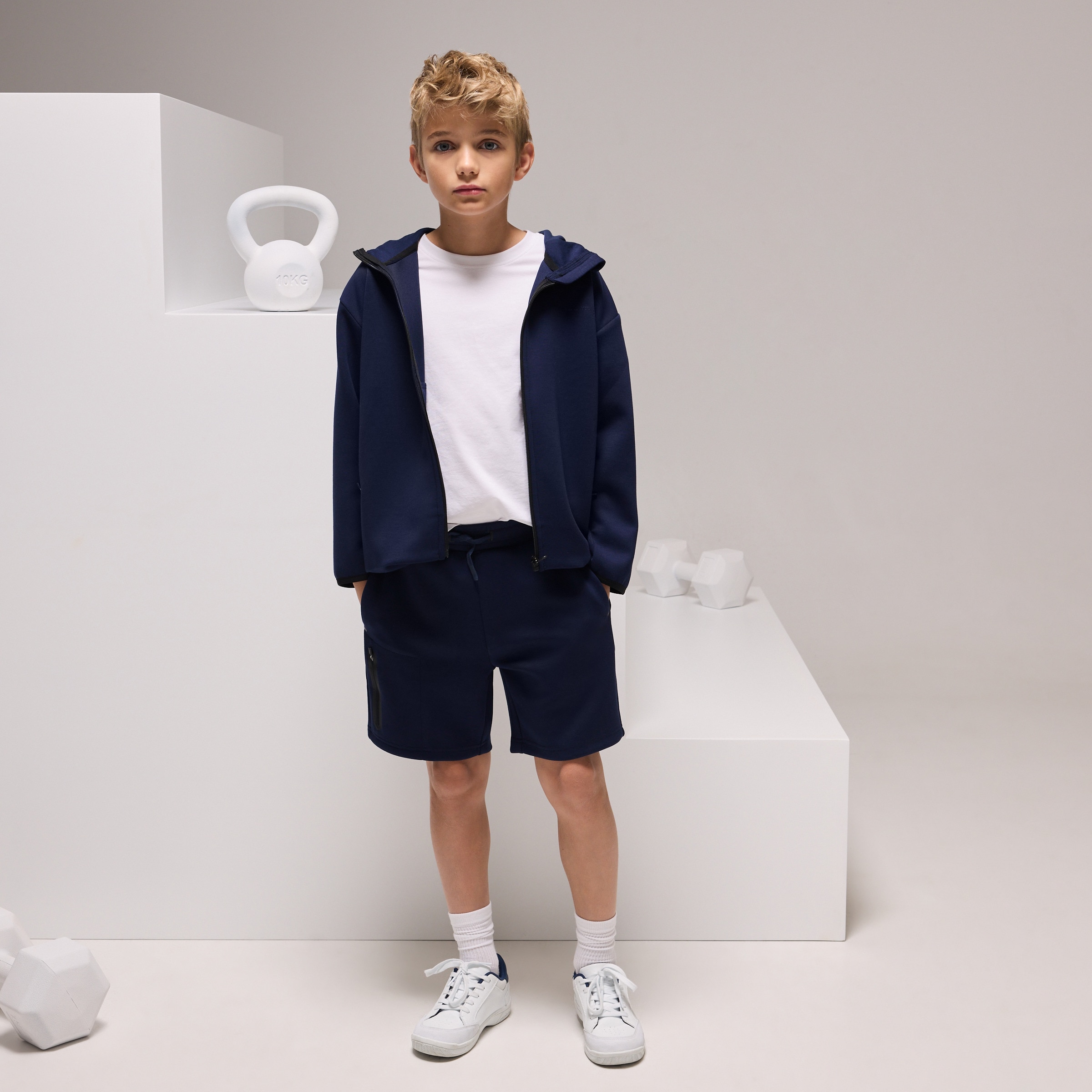 T-shirt de Manga Curta Sportcasual de Menino Branco-2