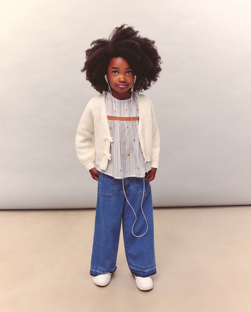 Imagem 0 de Jeans de Cintura Baixa sem Costuras