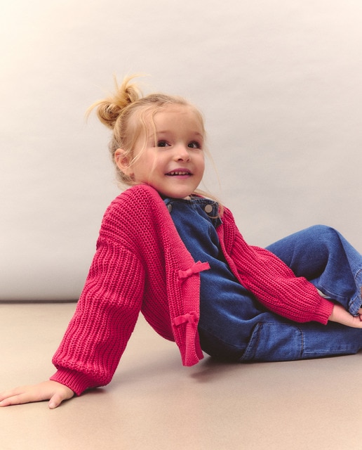 Imagem 0 de Casaco de Decote em Bico Atado com Laços