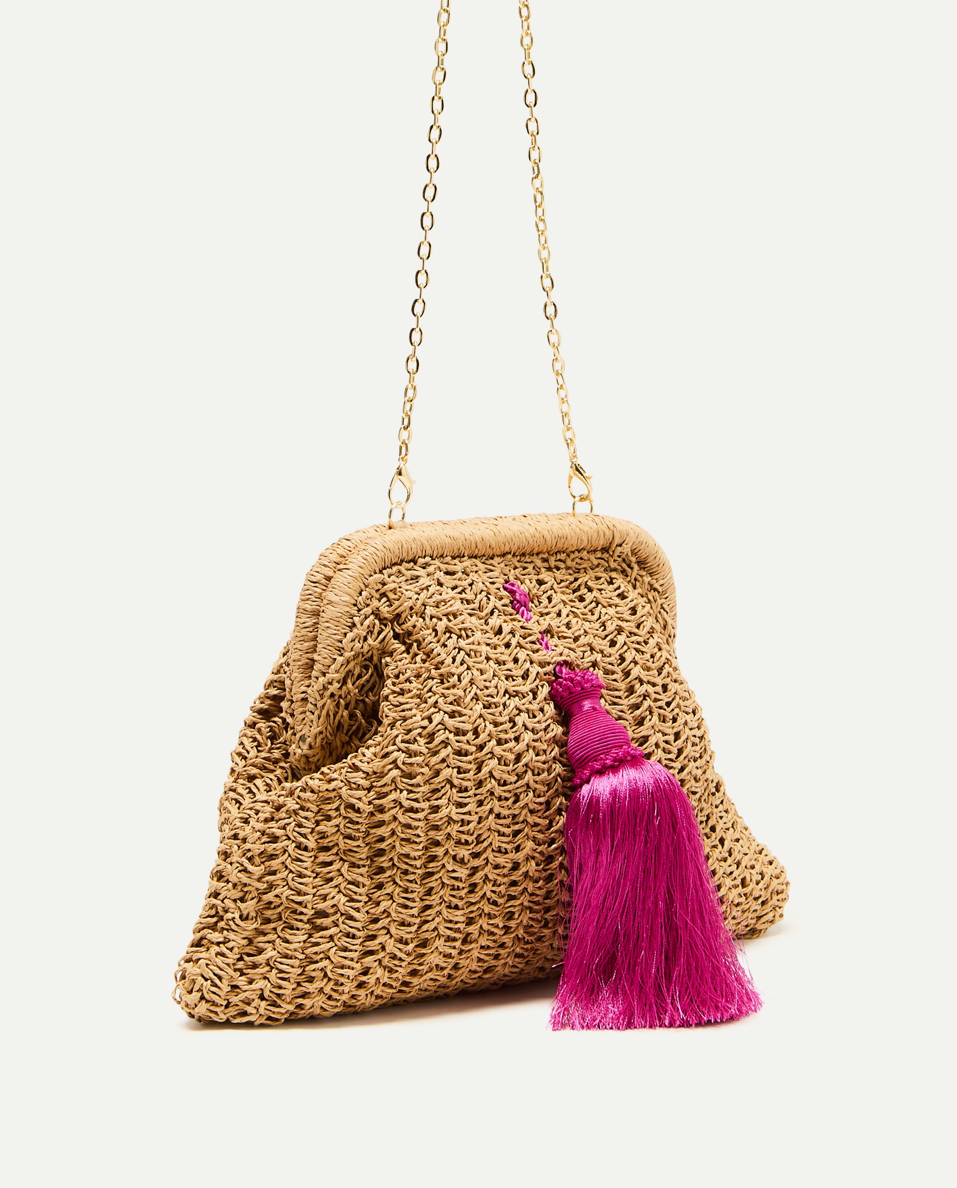 Imagen 0 de Bolso tipo pouch con pompón 240 Fucsia