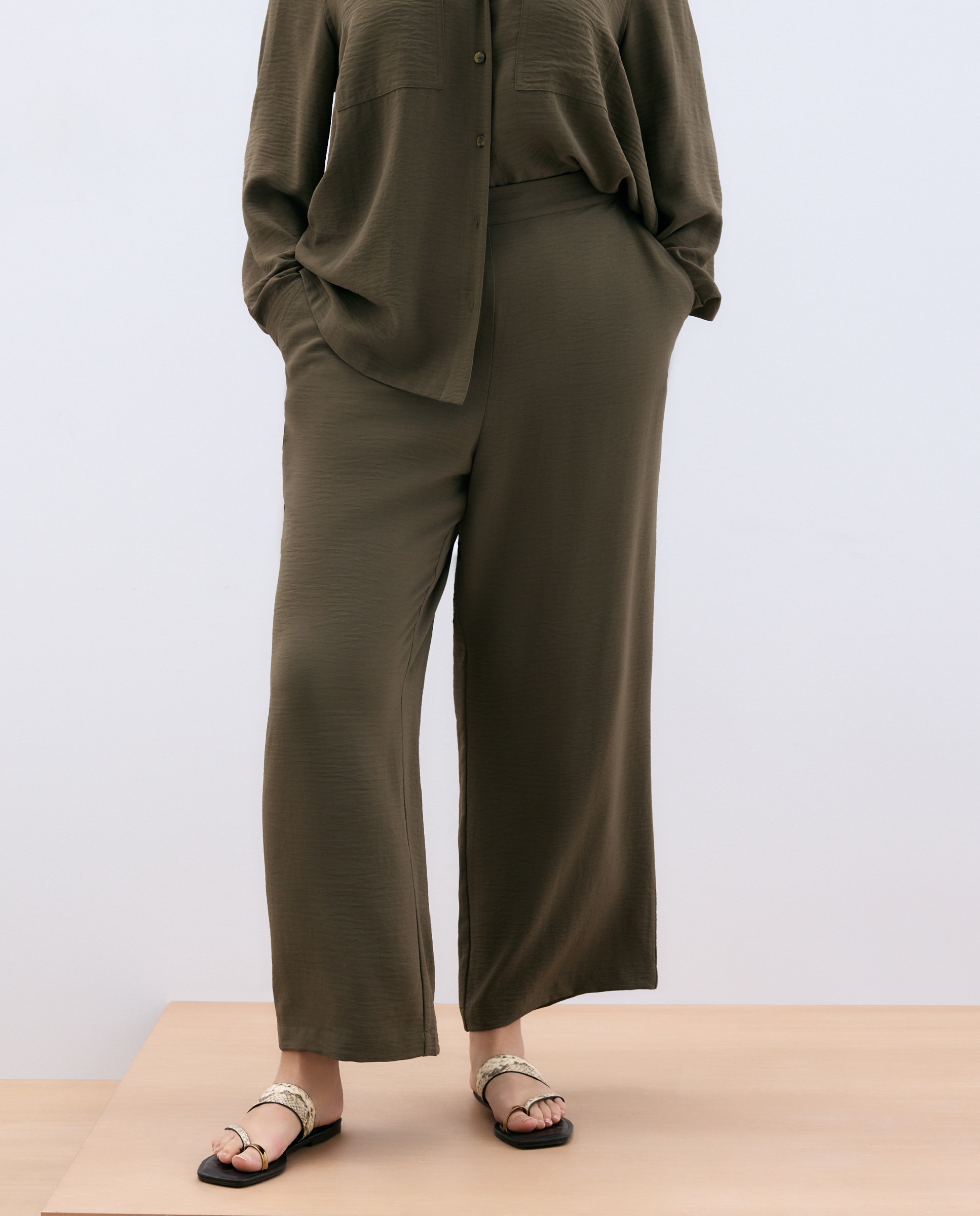 Calças Fluidas Airflow 520 Caqui-2