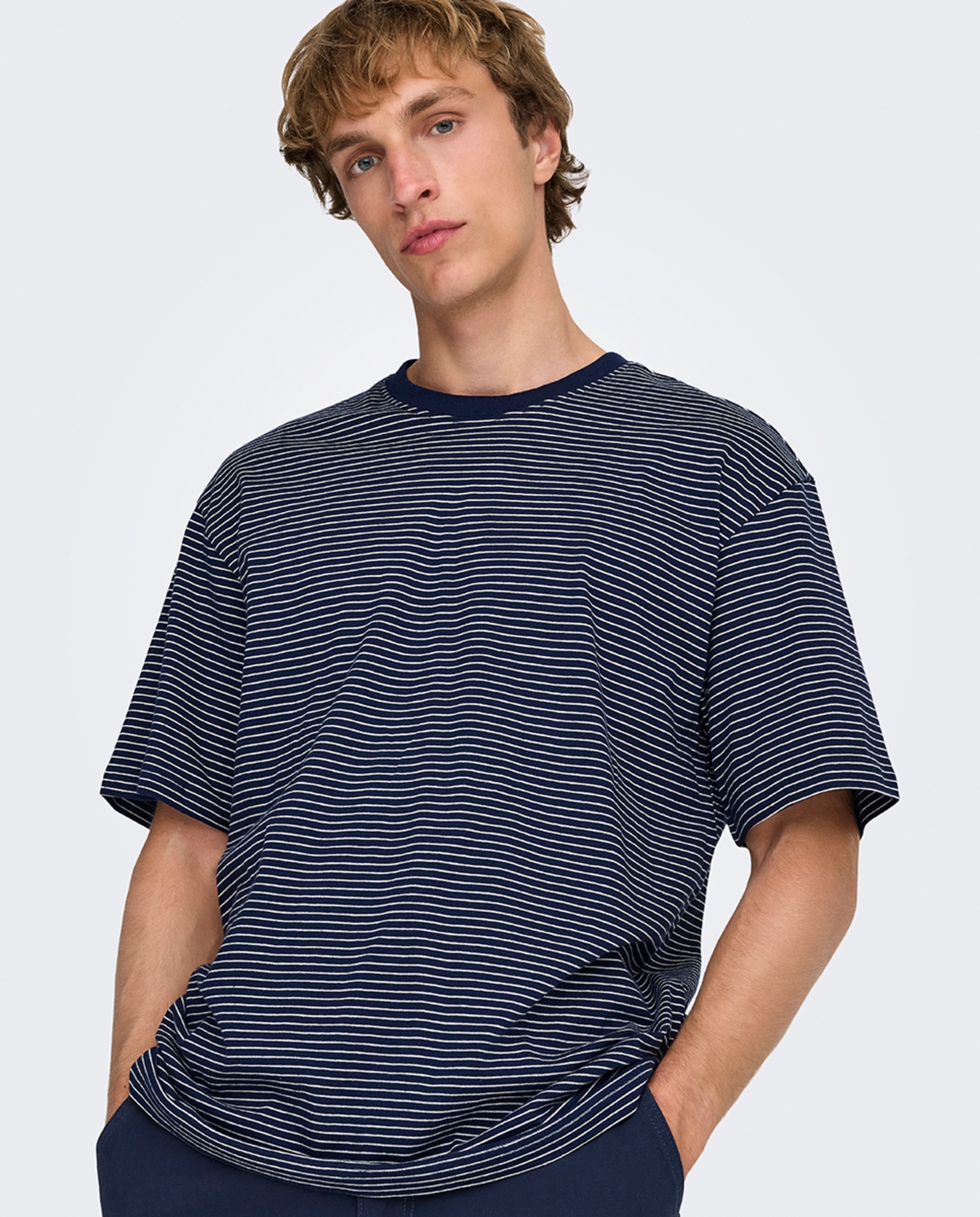 Camiseta de hombre manga corta relaxed fit 100% algodón orgánico. - Only & Sons - Azul marino Azul marino-3