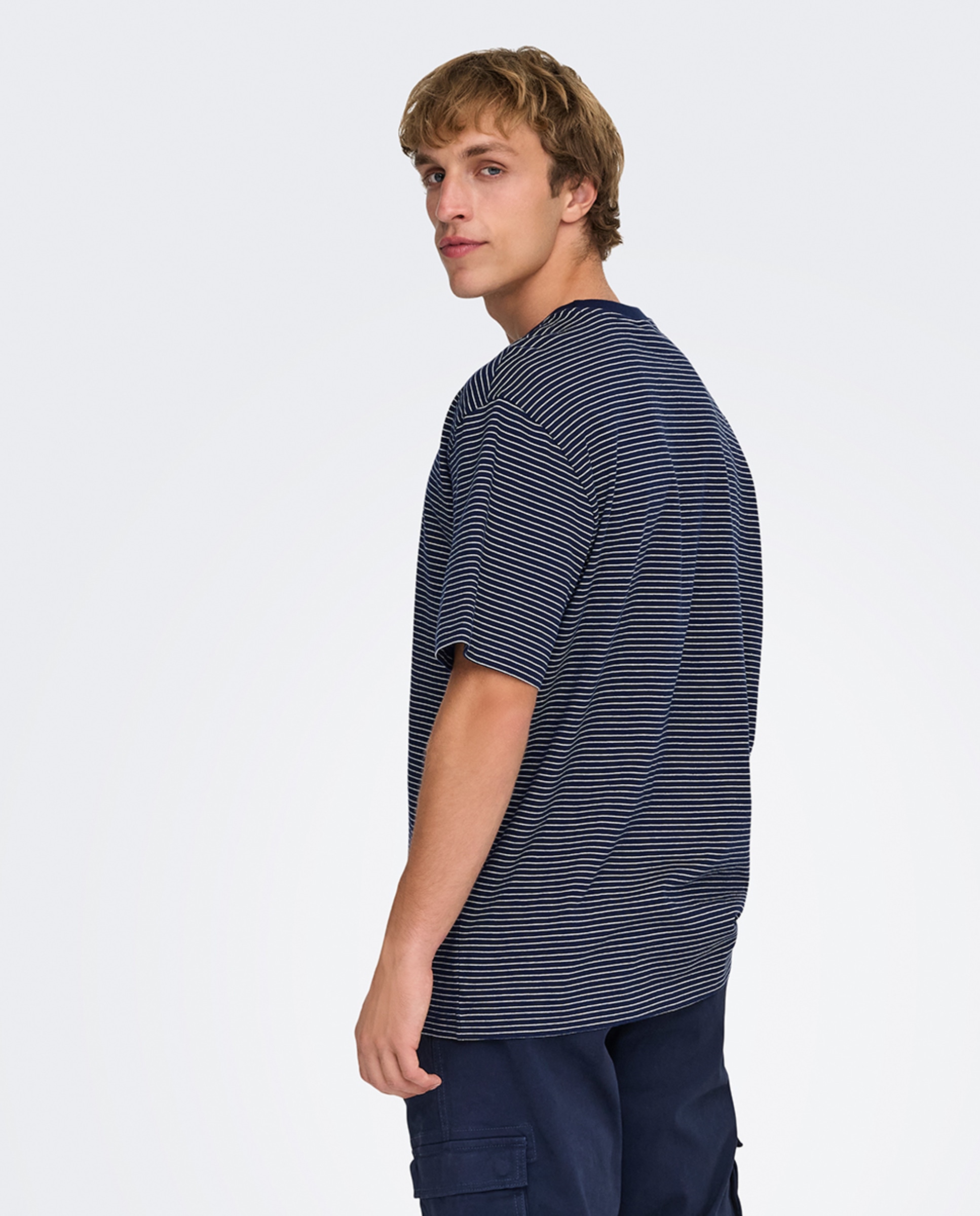 Camiseta de hombre manga corta relaxed fit 100% algodón orgánico. - Only & Sons - Azul marino Azul marino-2