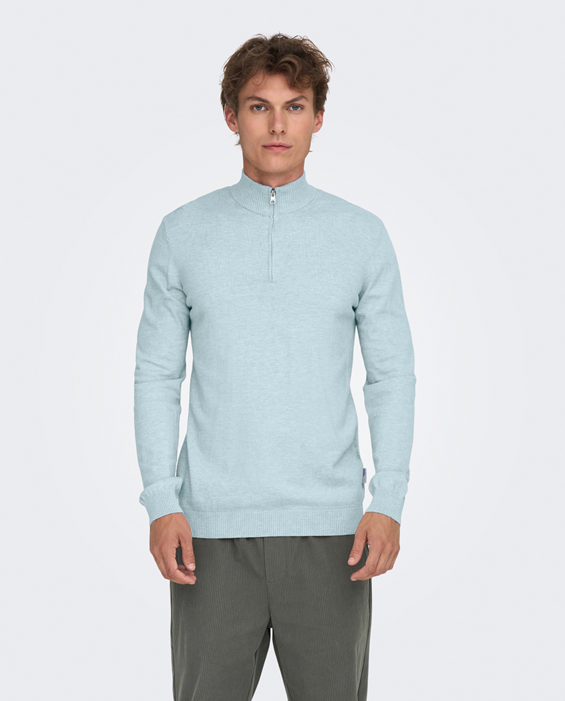 Imagem 0 de Camisola de Malha Regular Fit com Manga Comprida.