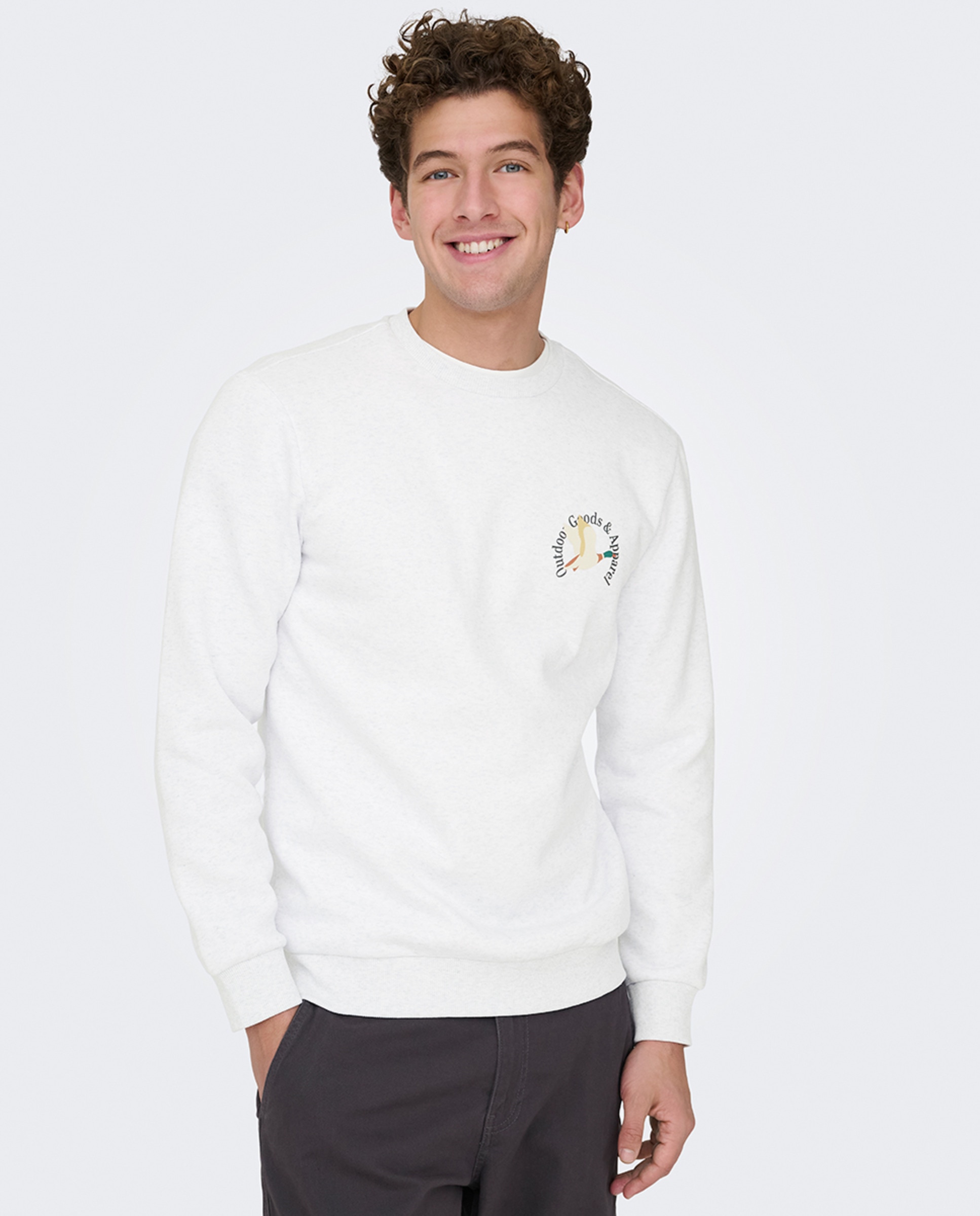Sweatshirt com Gola Redonda. Regular Fit Cinzento-claro-3