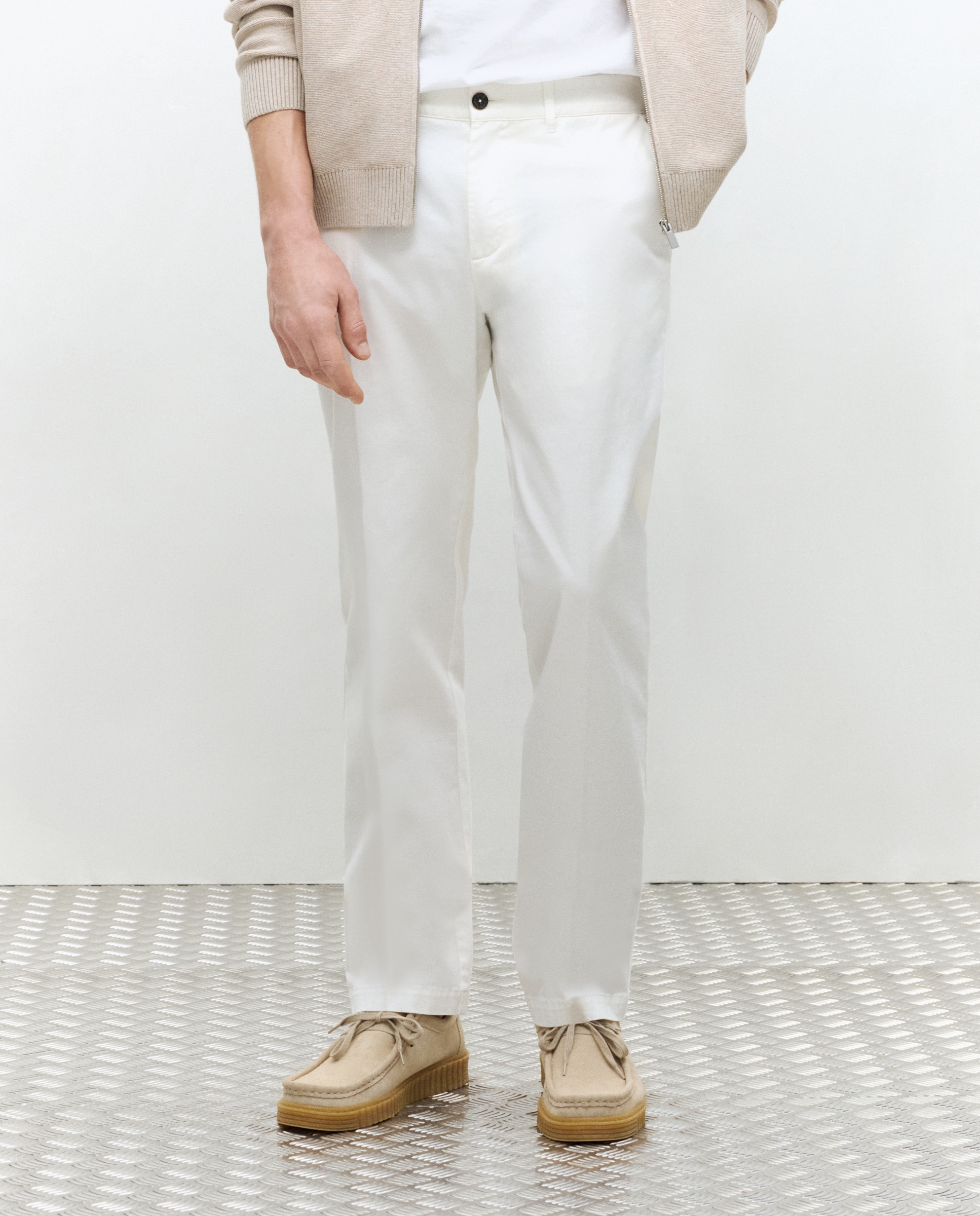 Calças Desportivas Regular em Algodão Elastómero Branco-2