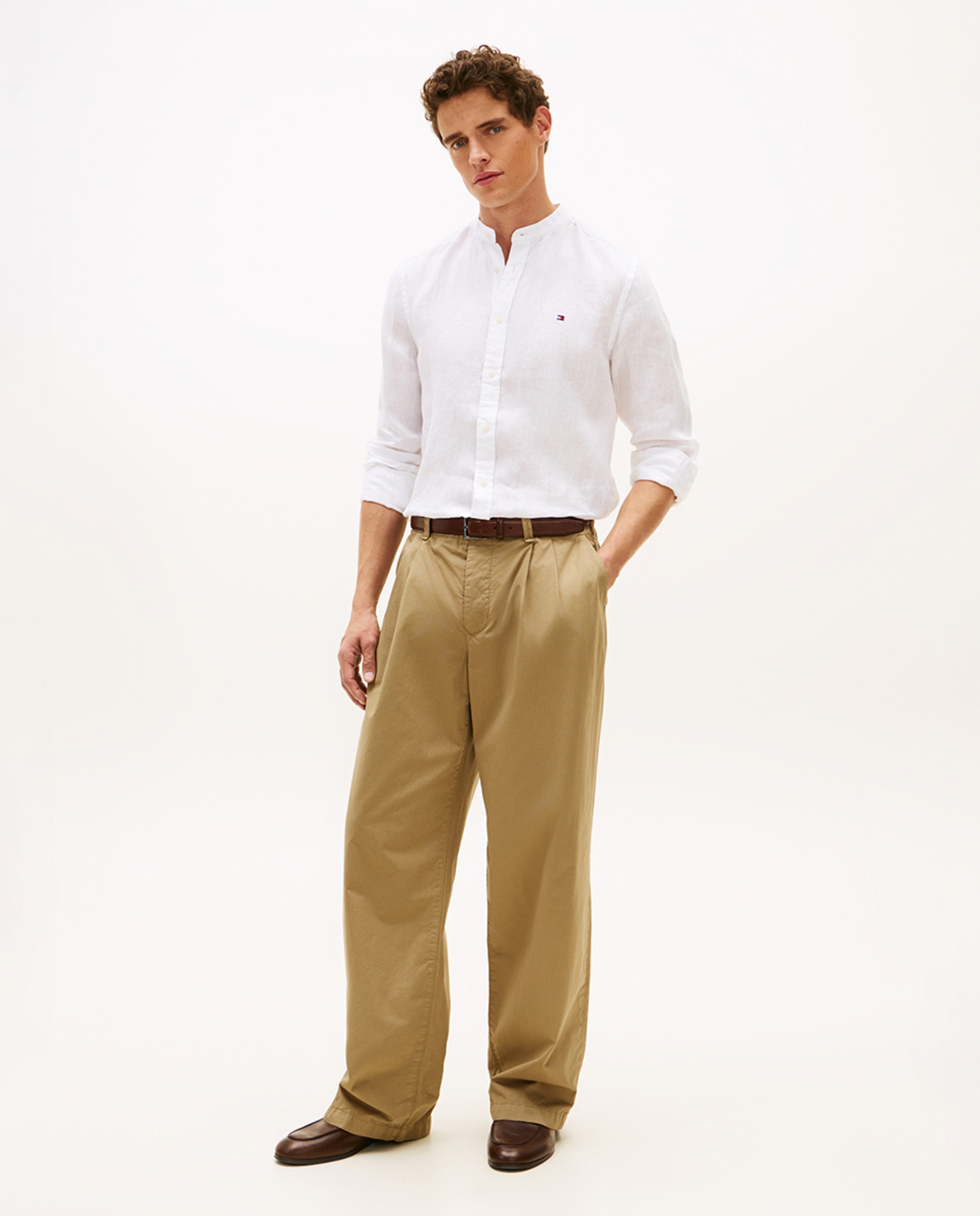 Camisa de Linho com Gola à Padre Branco-5