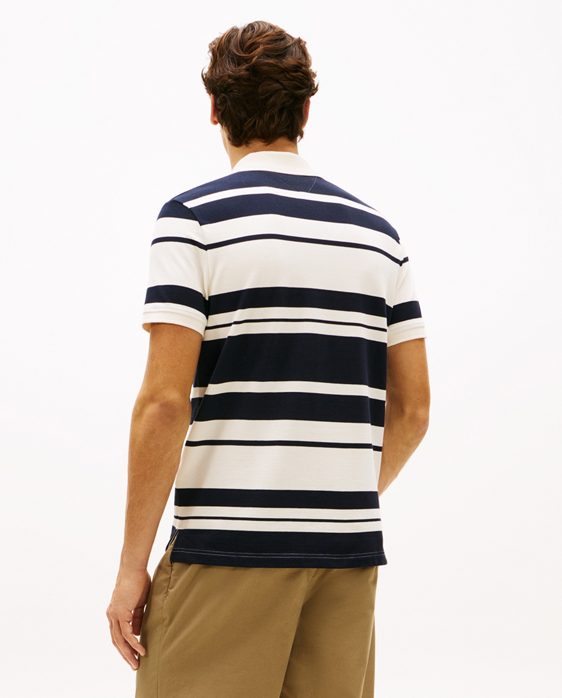 Polo de Manga Curta com Estampado Branco-2