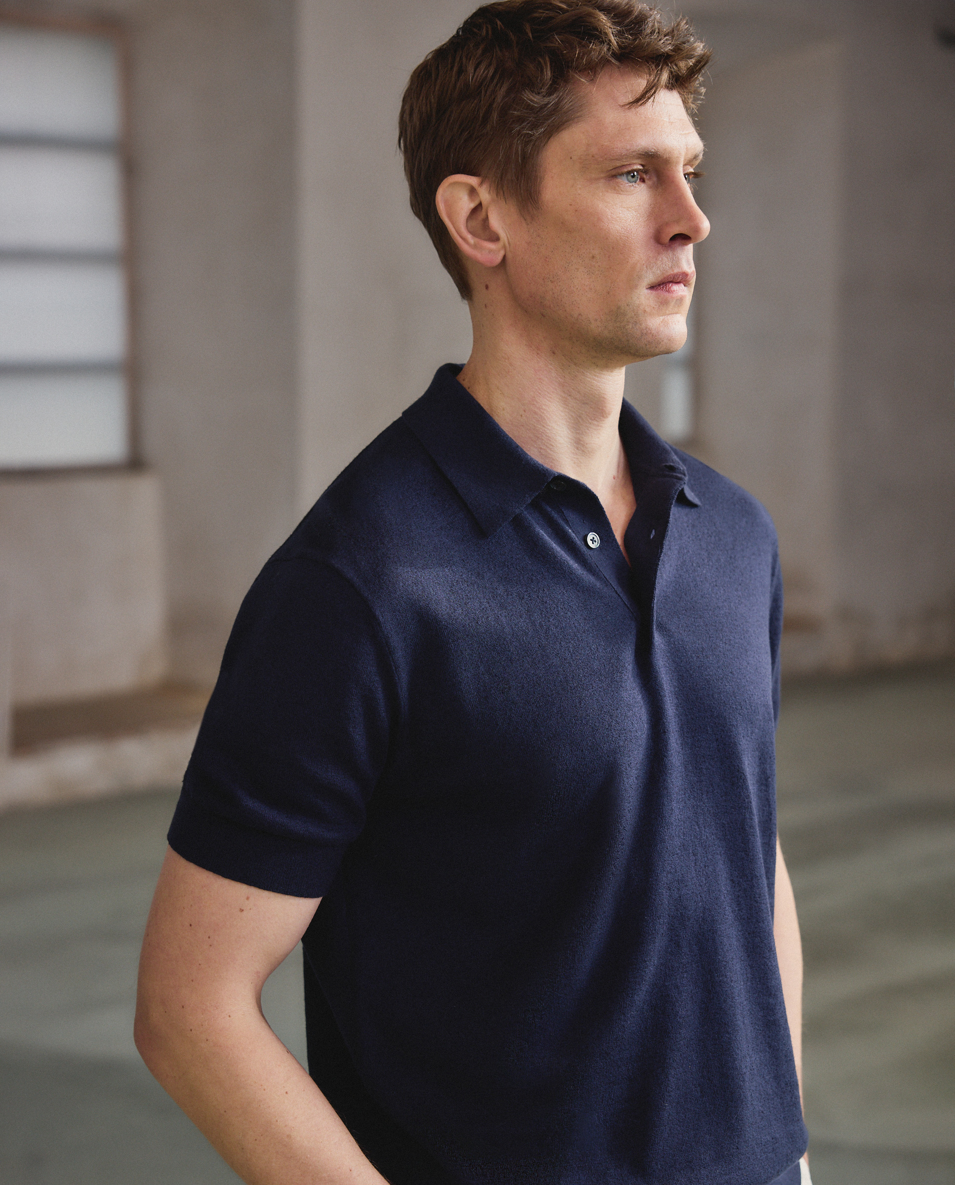 Imagem 0 de Camisola de Malha Lisa de Algodão e Linho com Colarinho de Polo e Manga Curta