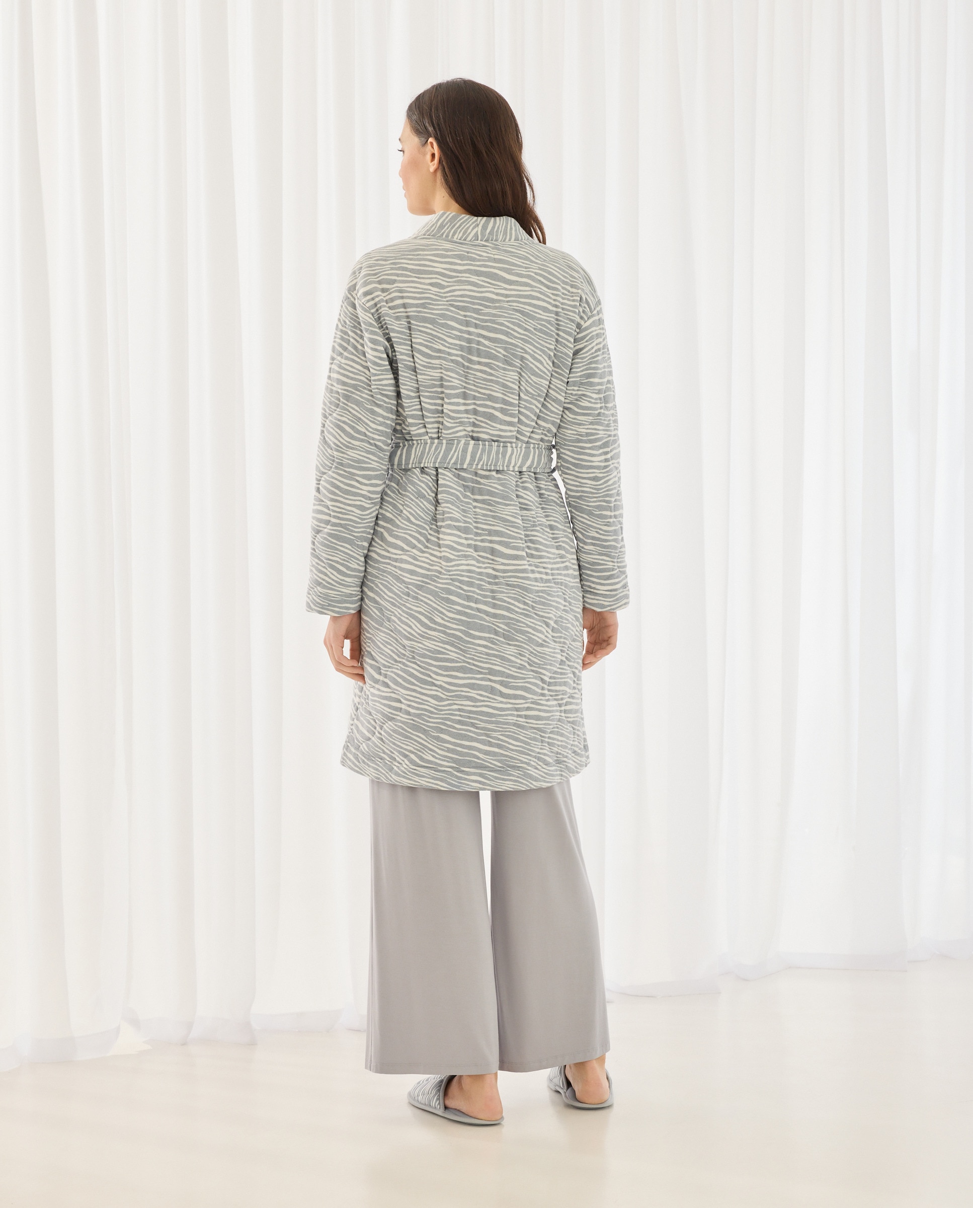 Robe Acolchoado com Animal Print de Zebra Branco-2