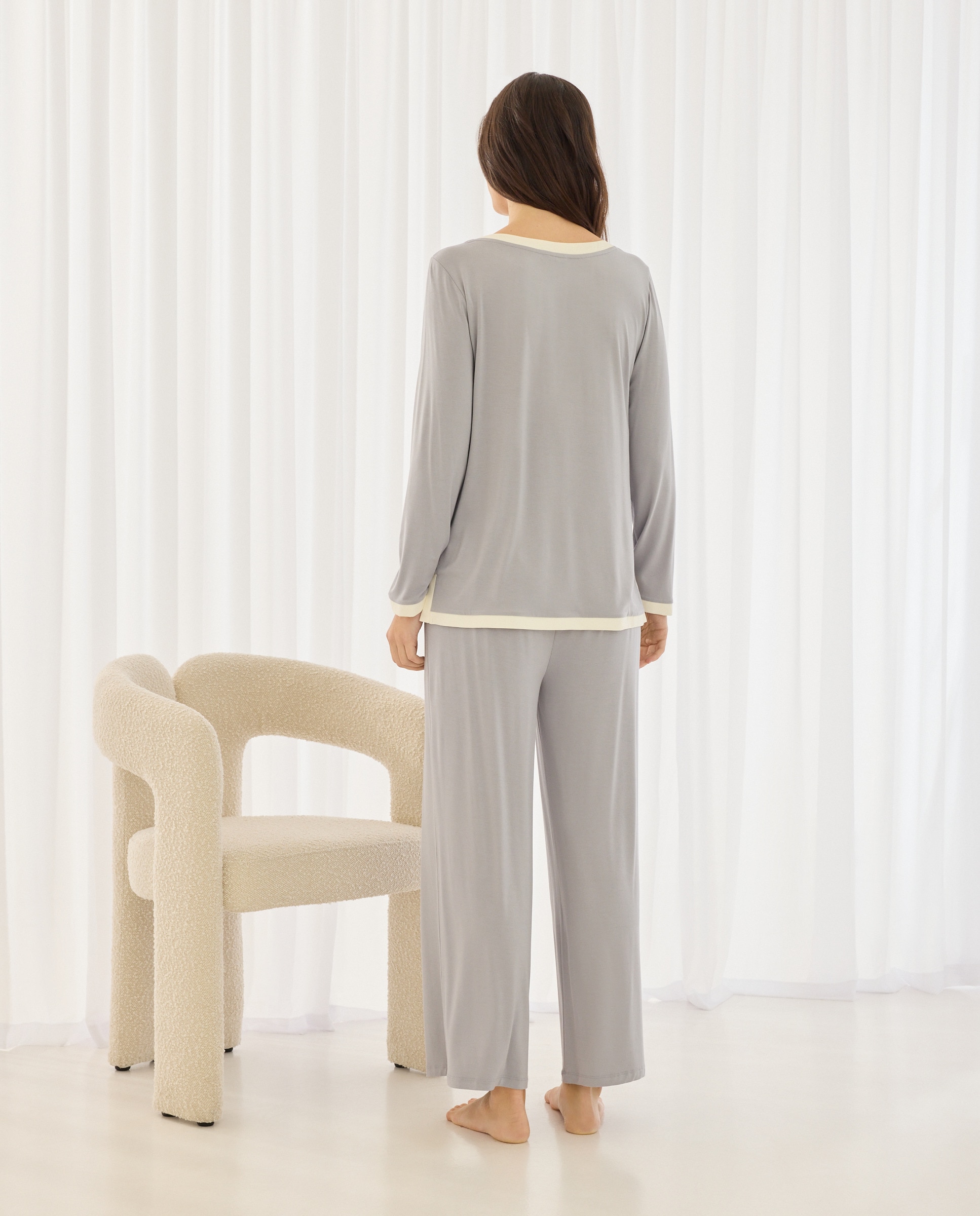 Pijama de Cetim com Vivos em Contraste 820 Cinzento Médio-2