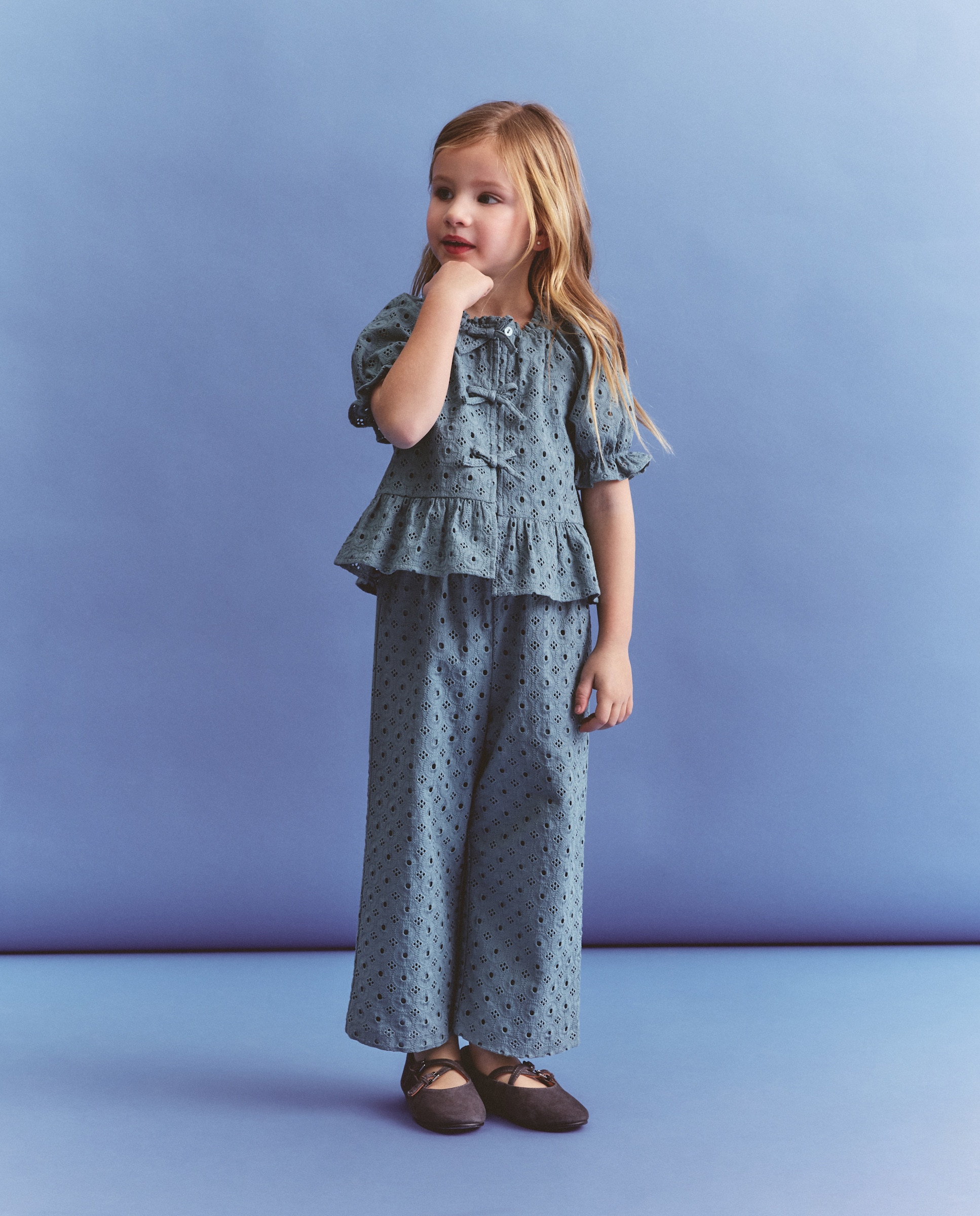 Blusa de Manga Curta com Laços e Bordado Suíço 530 Verde Escuro-2