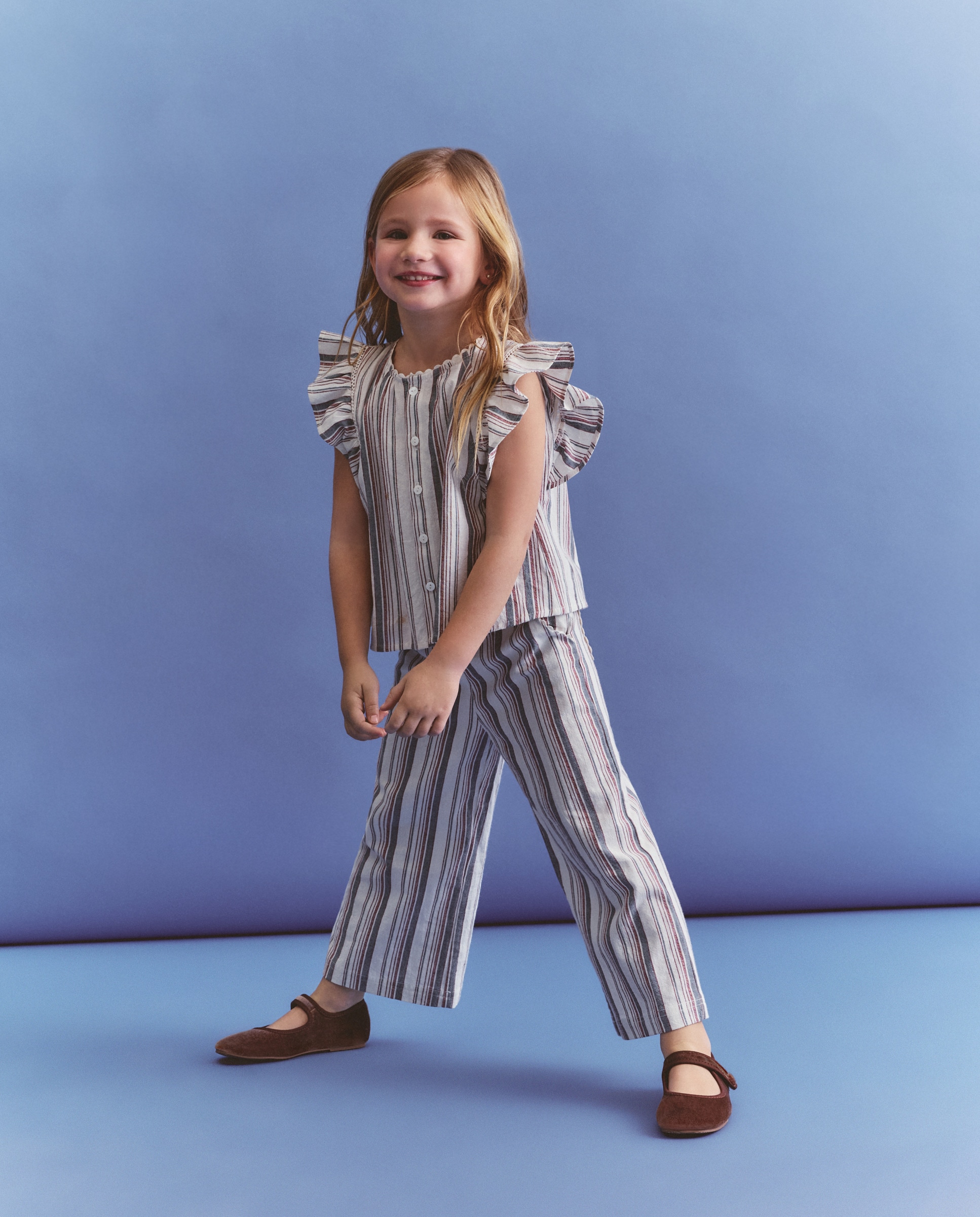 Blusa sem Mangas com Folhos e Risca Tricolor Verde-2