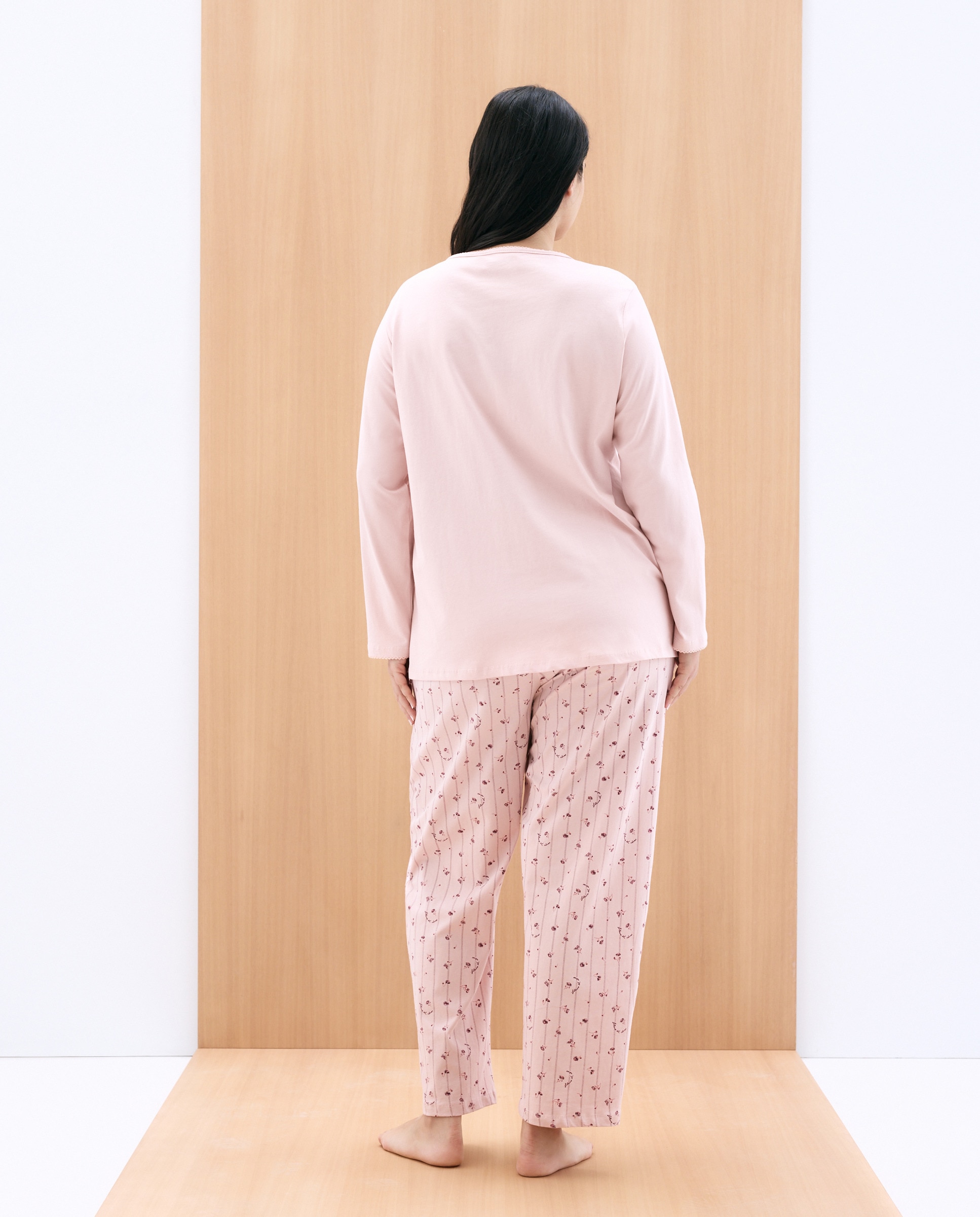 Pijama com T-shirt Estampada e Calças com Estampado Floral Rosa-3