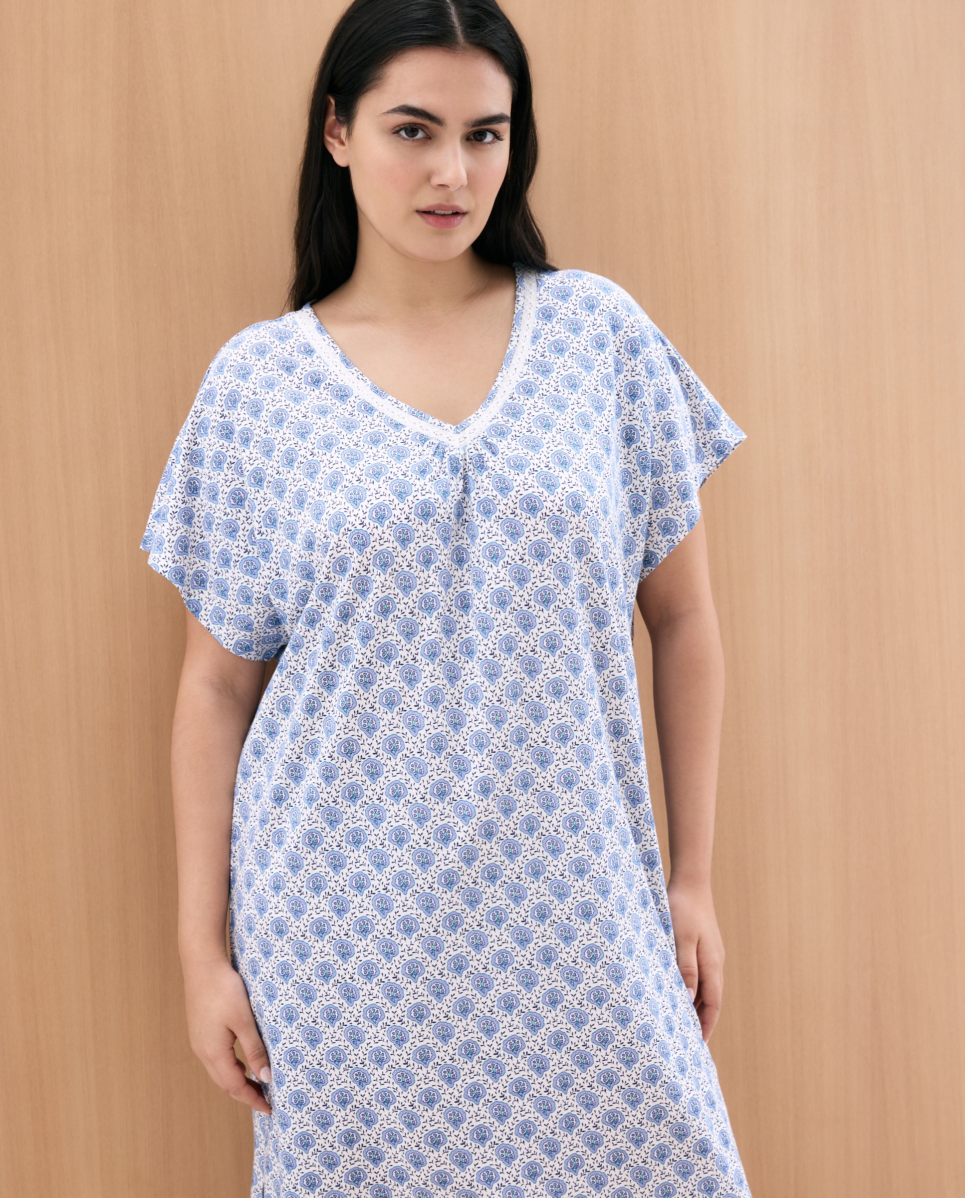 Imagem 0 de Camisa de Dormir Curta com Renda Estampada