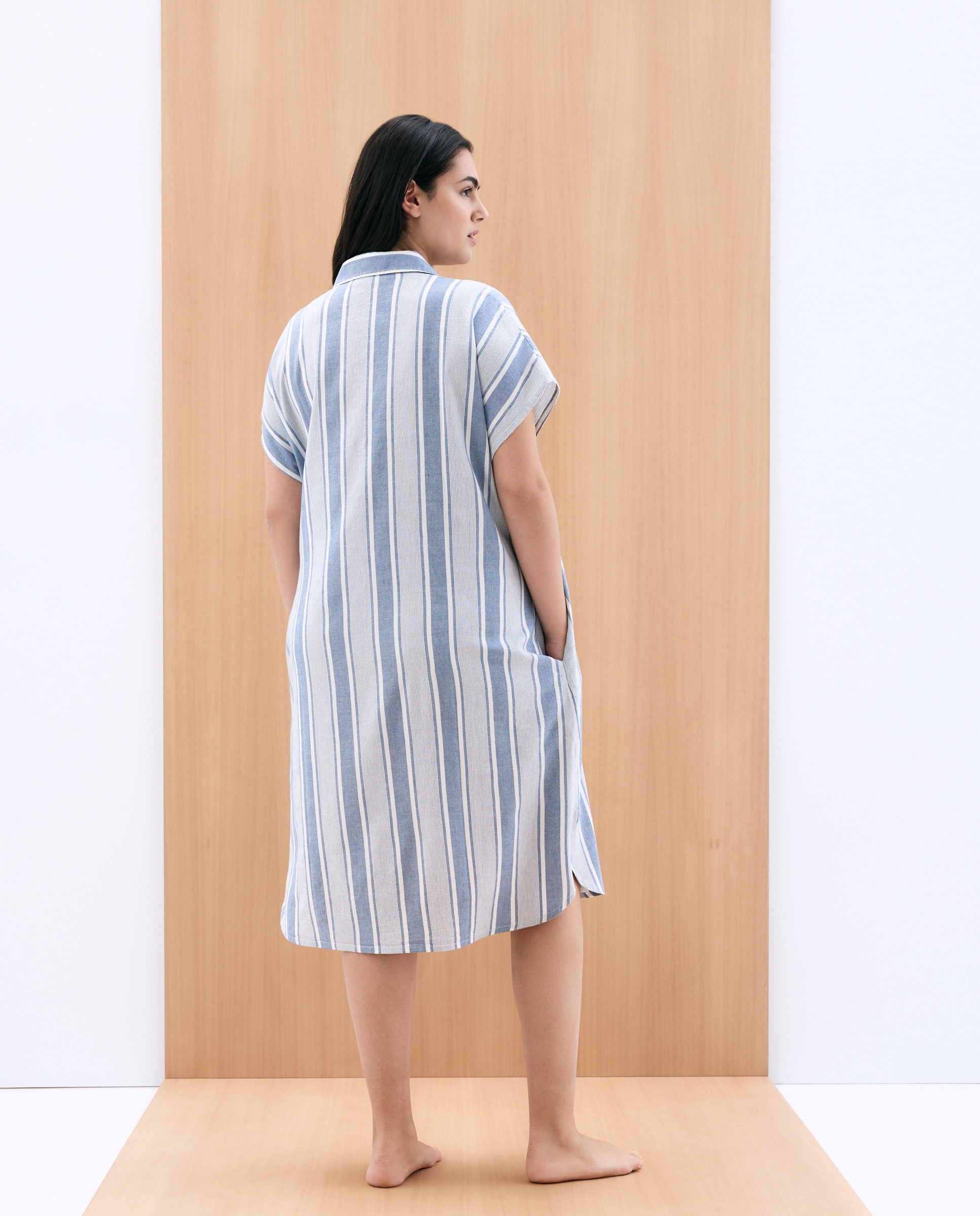 Vestido às Riscas com Manga Curta Azul-3