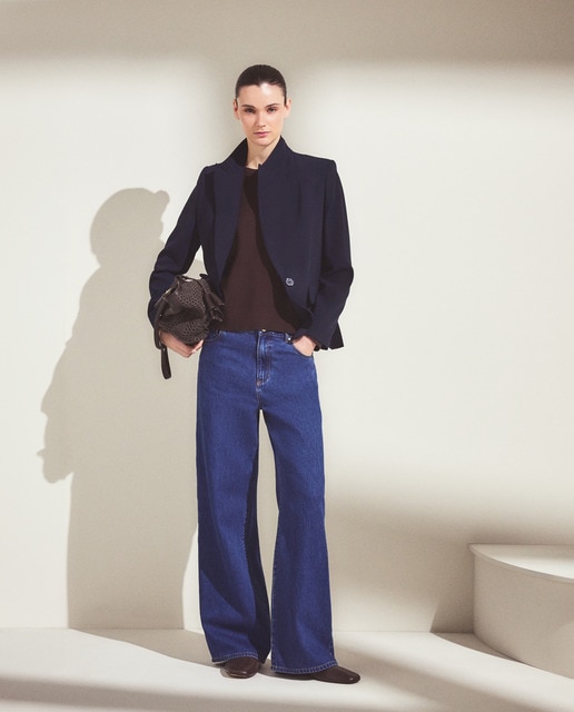 Imagem 0 de Blazer Liso com Aba