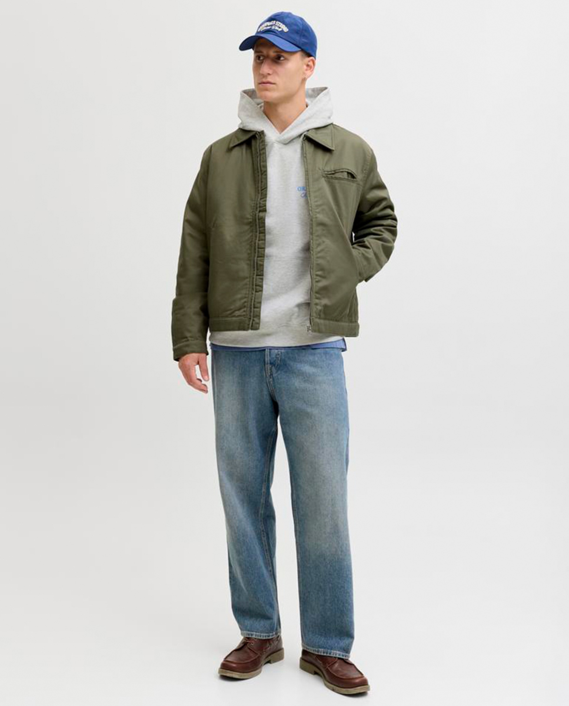 Sweatshirt com Capuz e Estampado Traseiro Cinzento-8