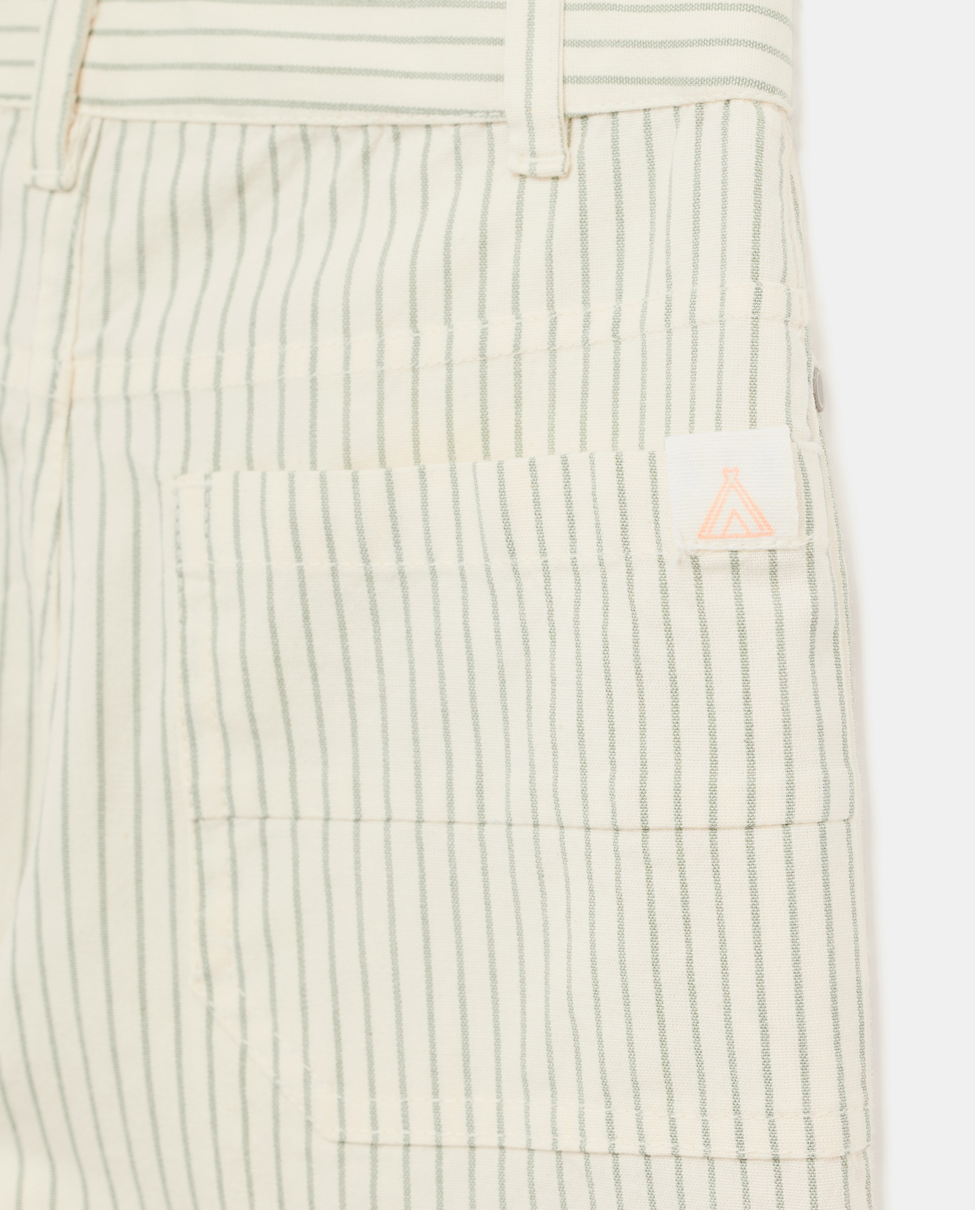 Bermudas de Sarja às Riscas Castanho-2