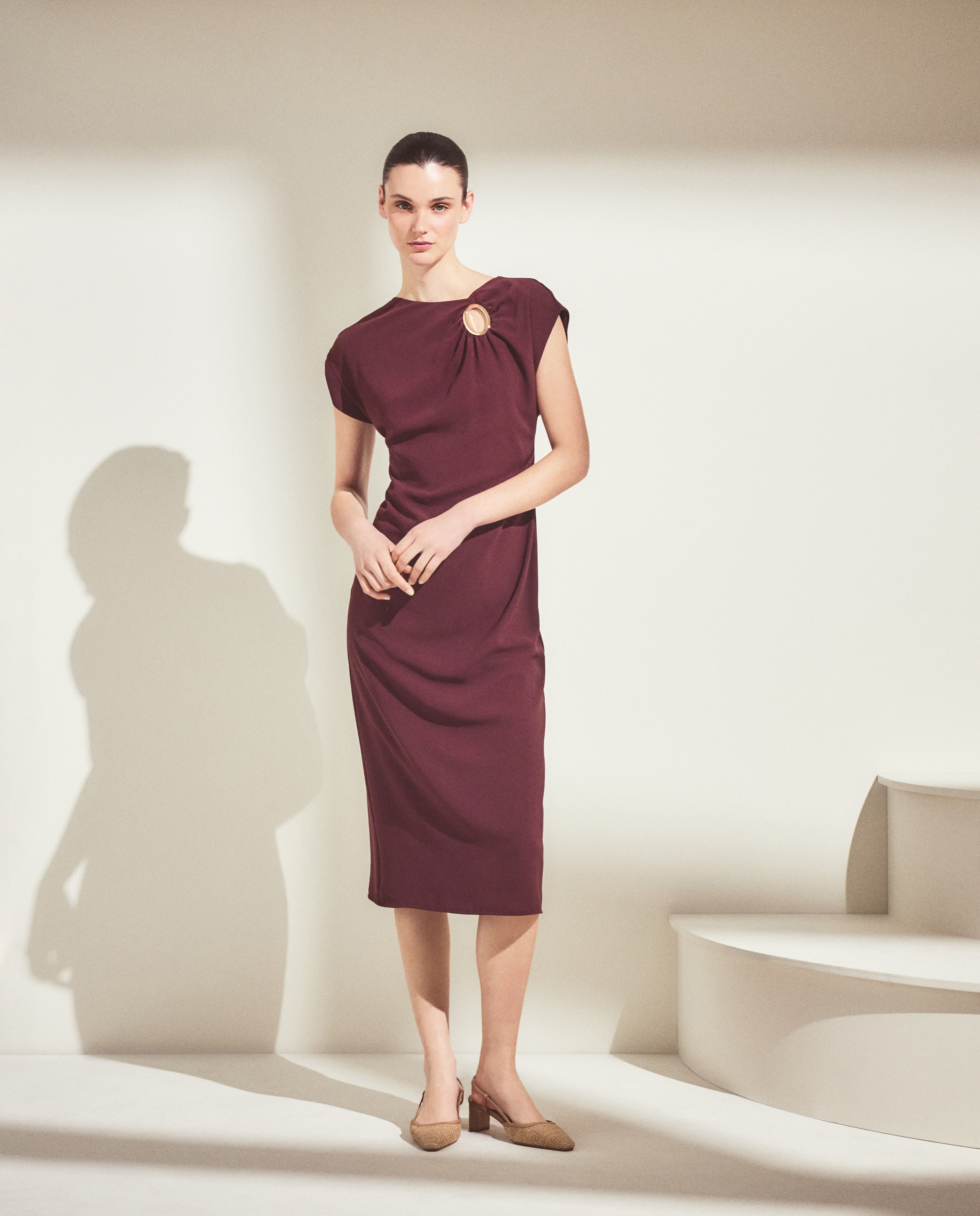 Vestido sem Mangas com Argolas Bordeaux-2