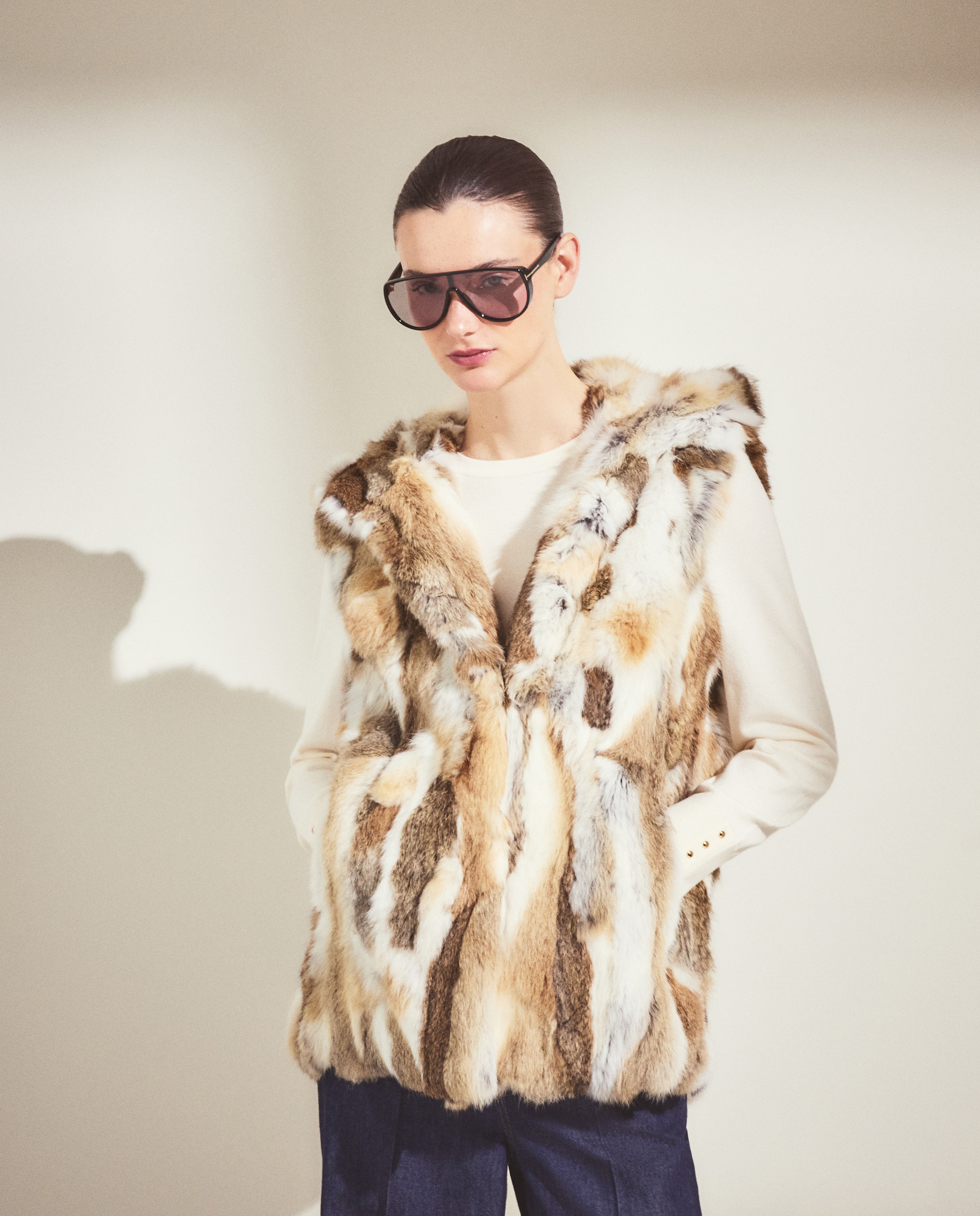 Colete de Pelo de Coelho com Pompons Branco-1