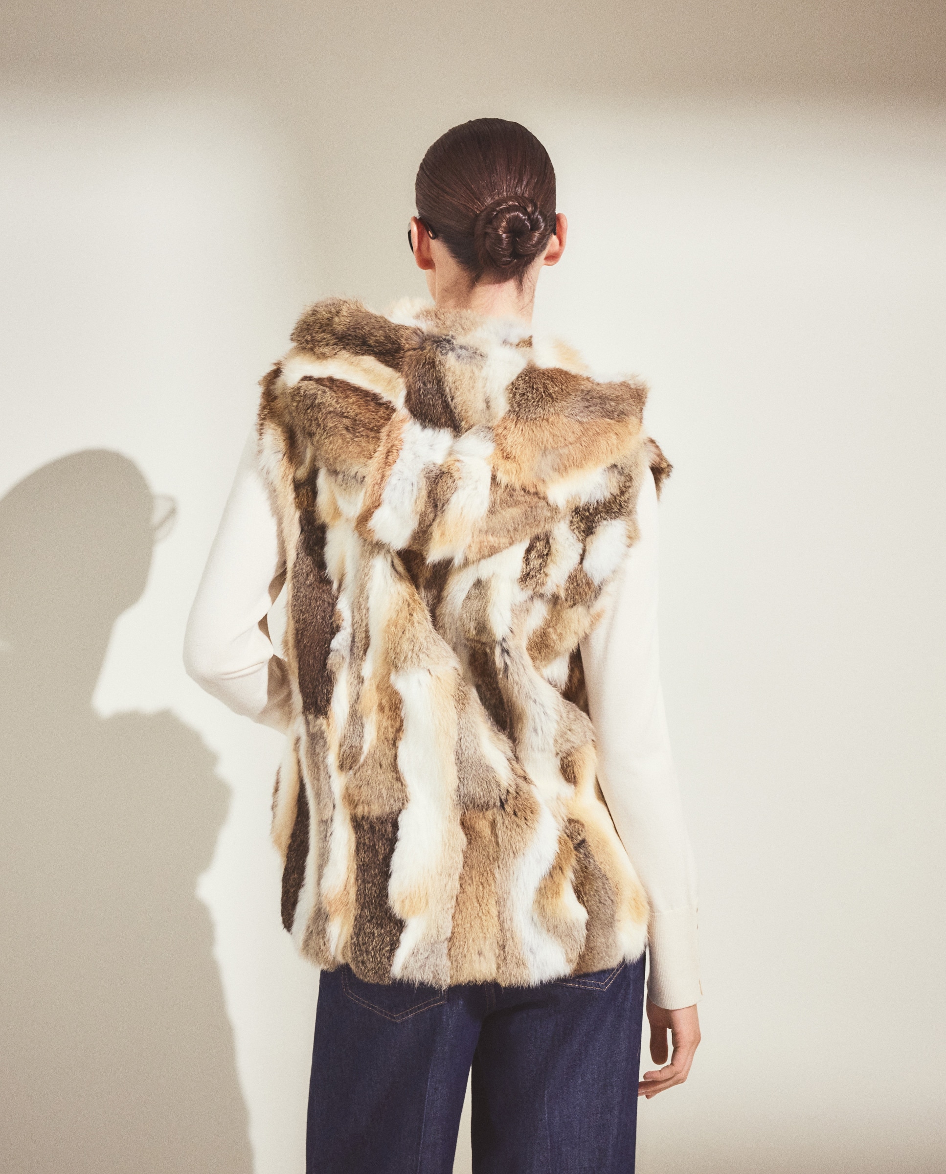 Colete de Pelo de Coelho com Pompons Branco-3