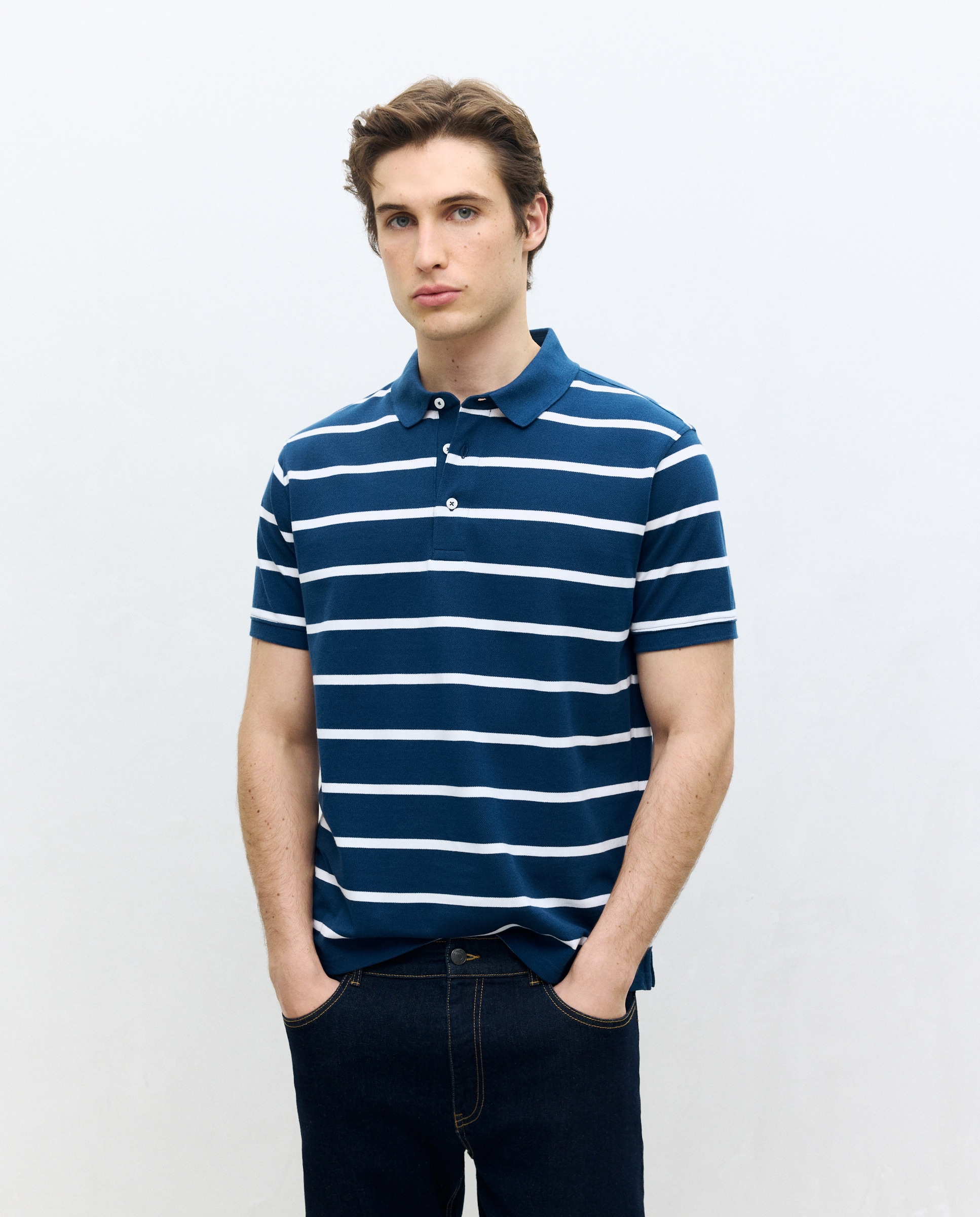 Imagem 0 de Polo Piqué às Riscas com Manga Curta