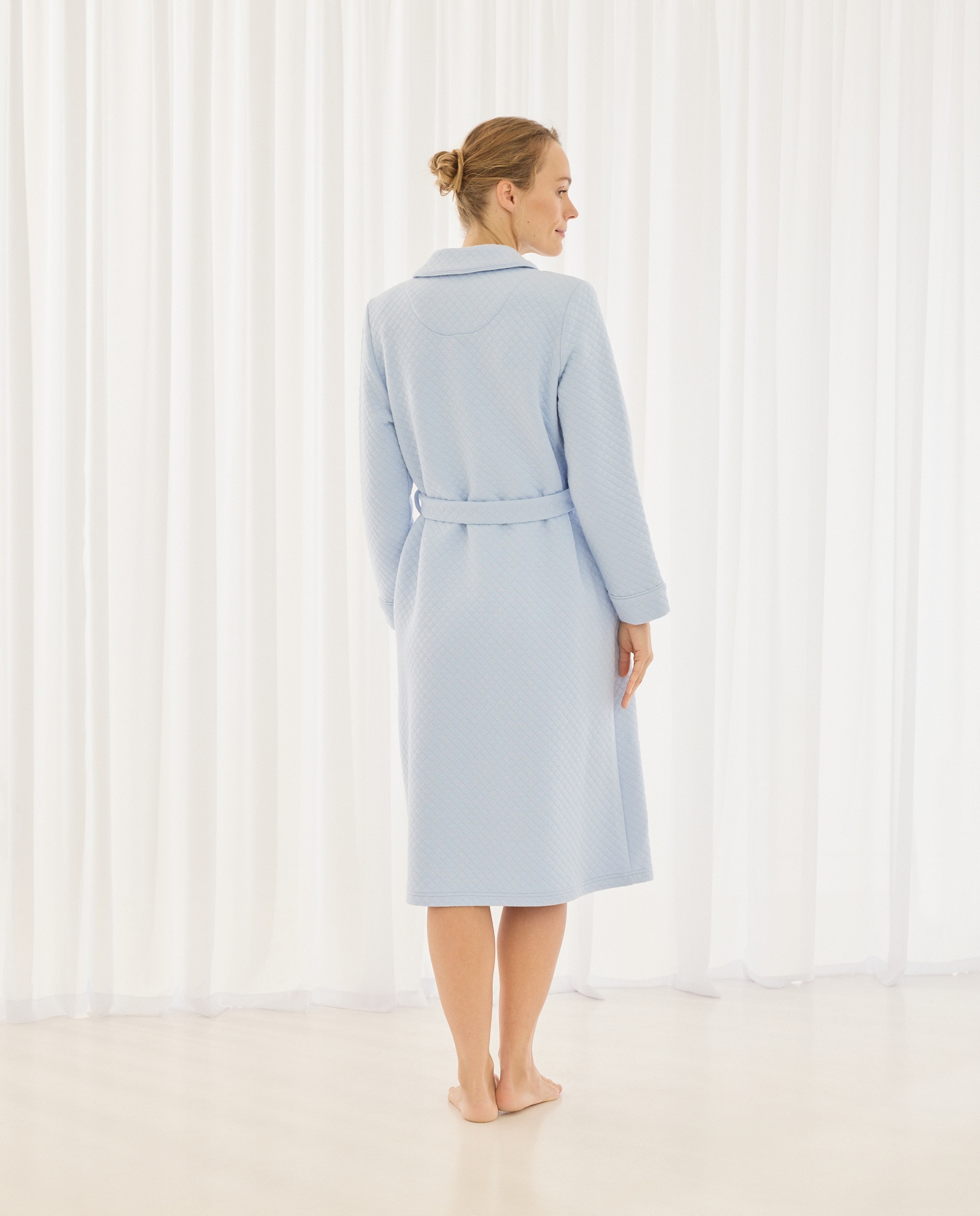 Robe com Botões e Detalhes Florais 410 Azul Claro-2