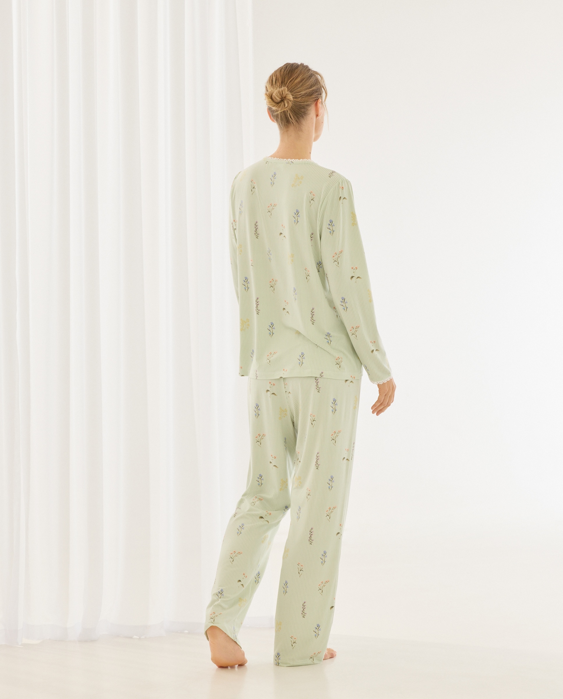 Pijama Camiseiro às Riscas Verde-2