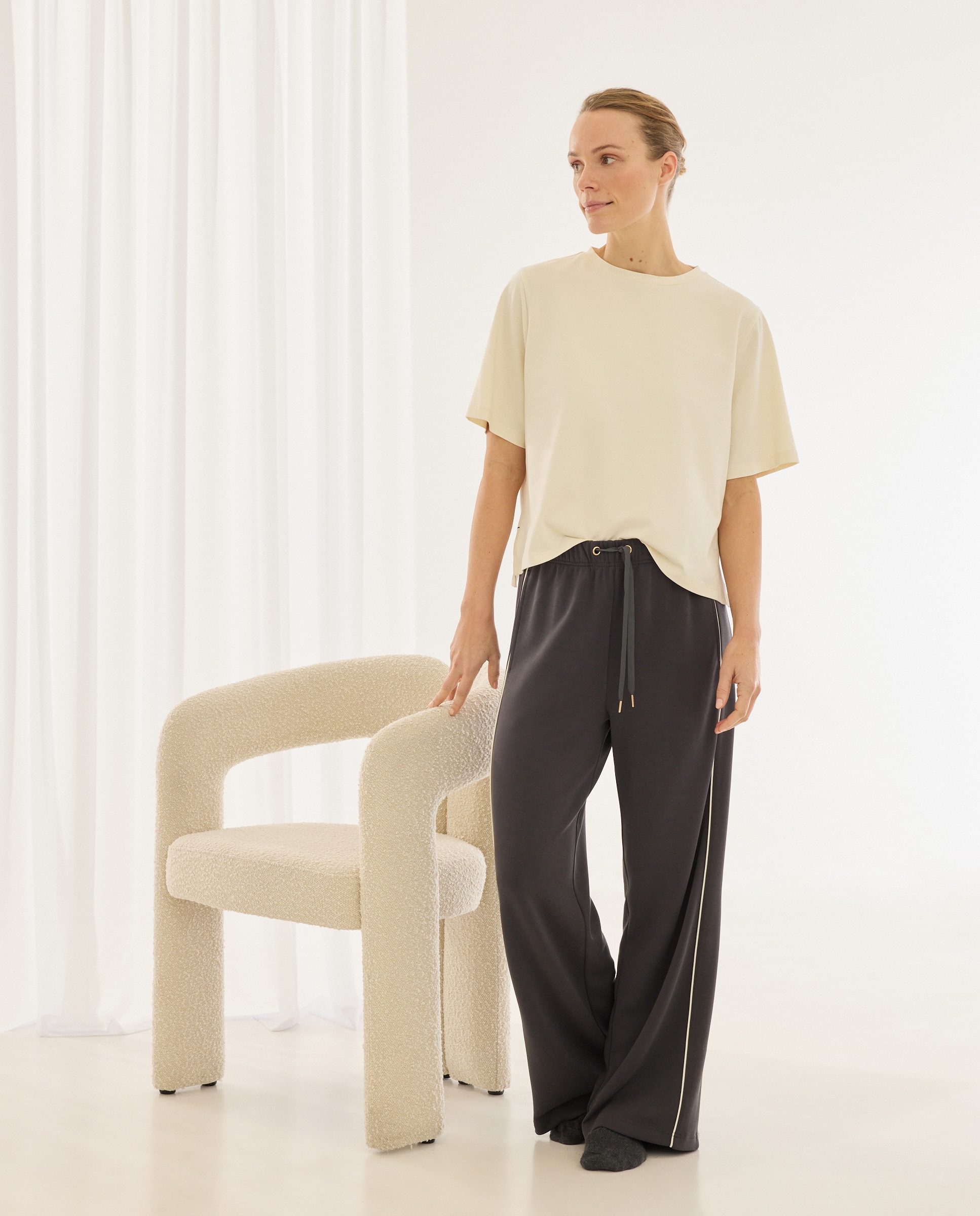 Calças Palazzo em Contraste Preto-1