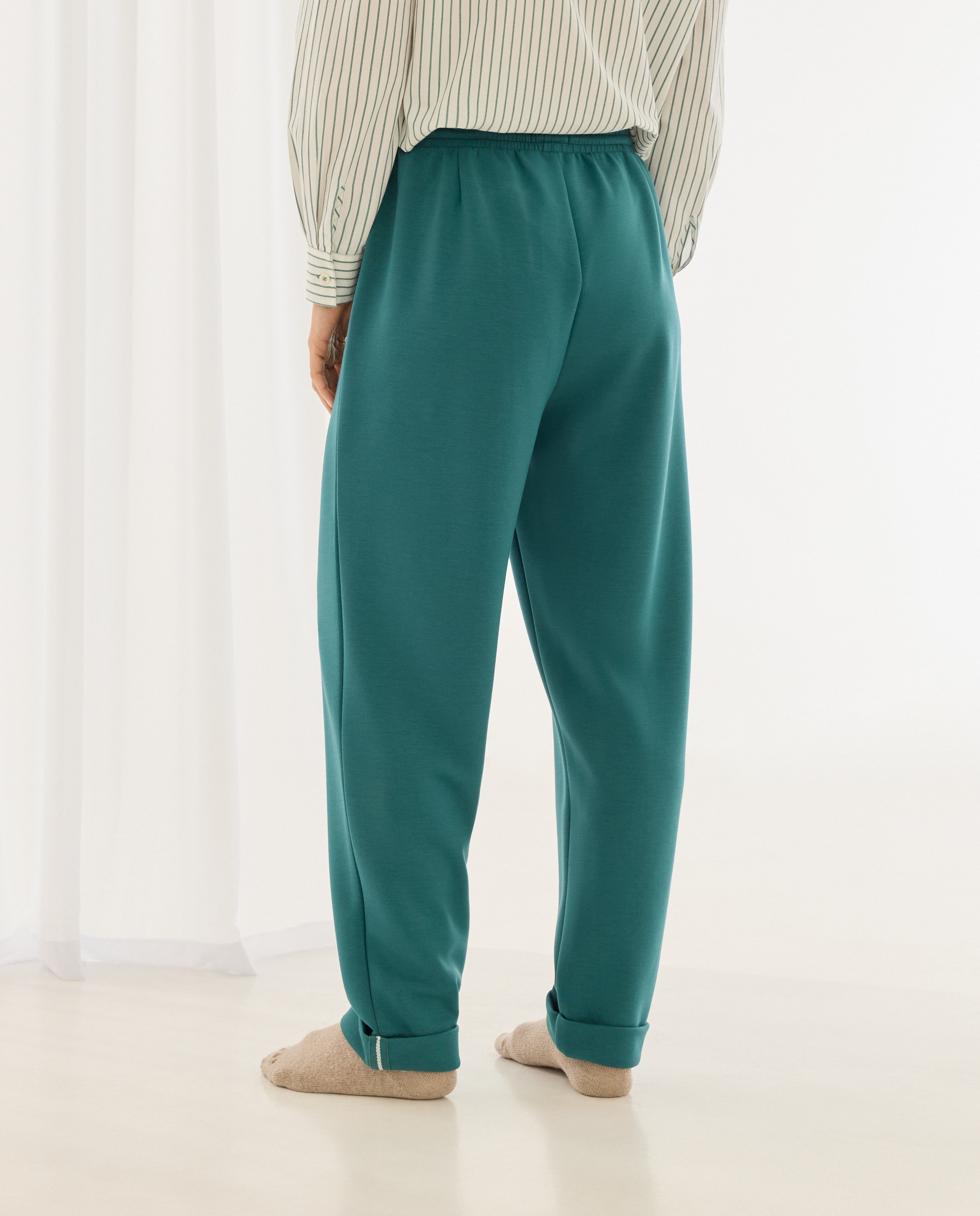 Calças Regular com Detalhes na Bainha 530 Verde Escuro-3