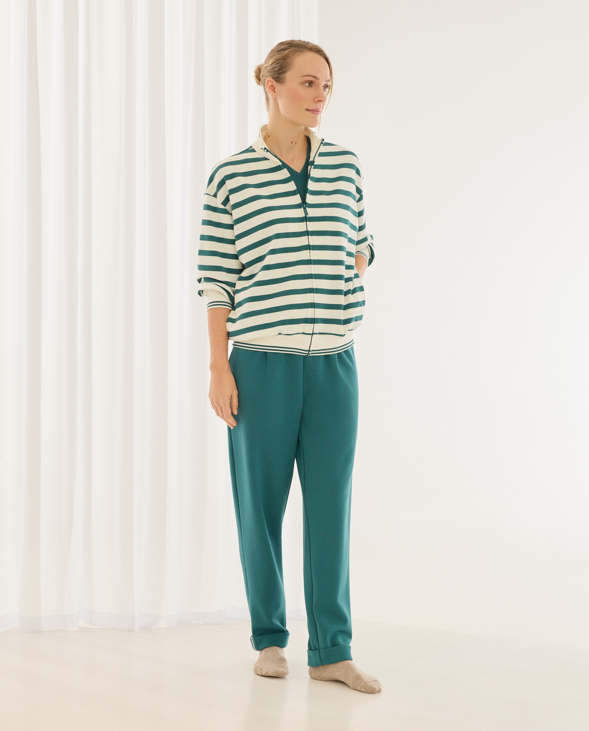 Casaco às Riscas com Colarinho de Polo Verde-2