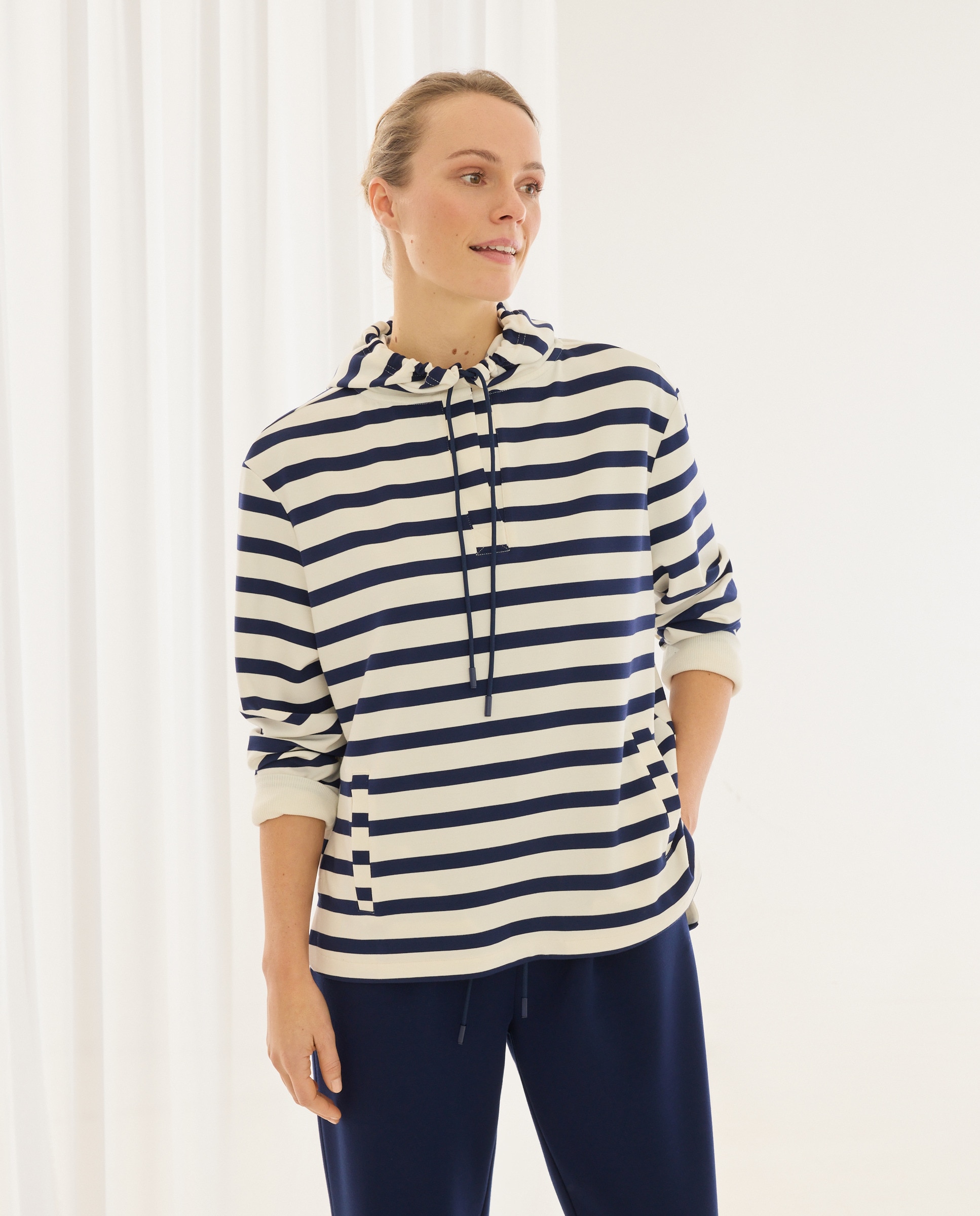 Sweatshirt às Riscas e com Capuz Azul-marinho-1