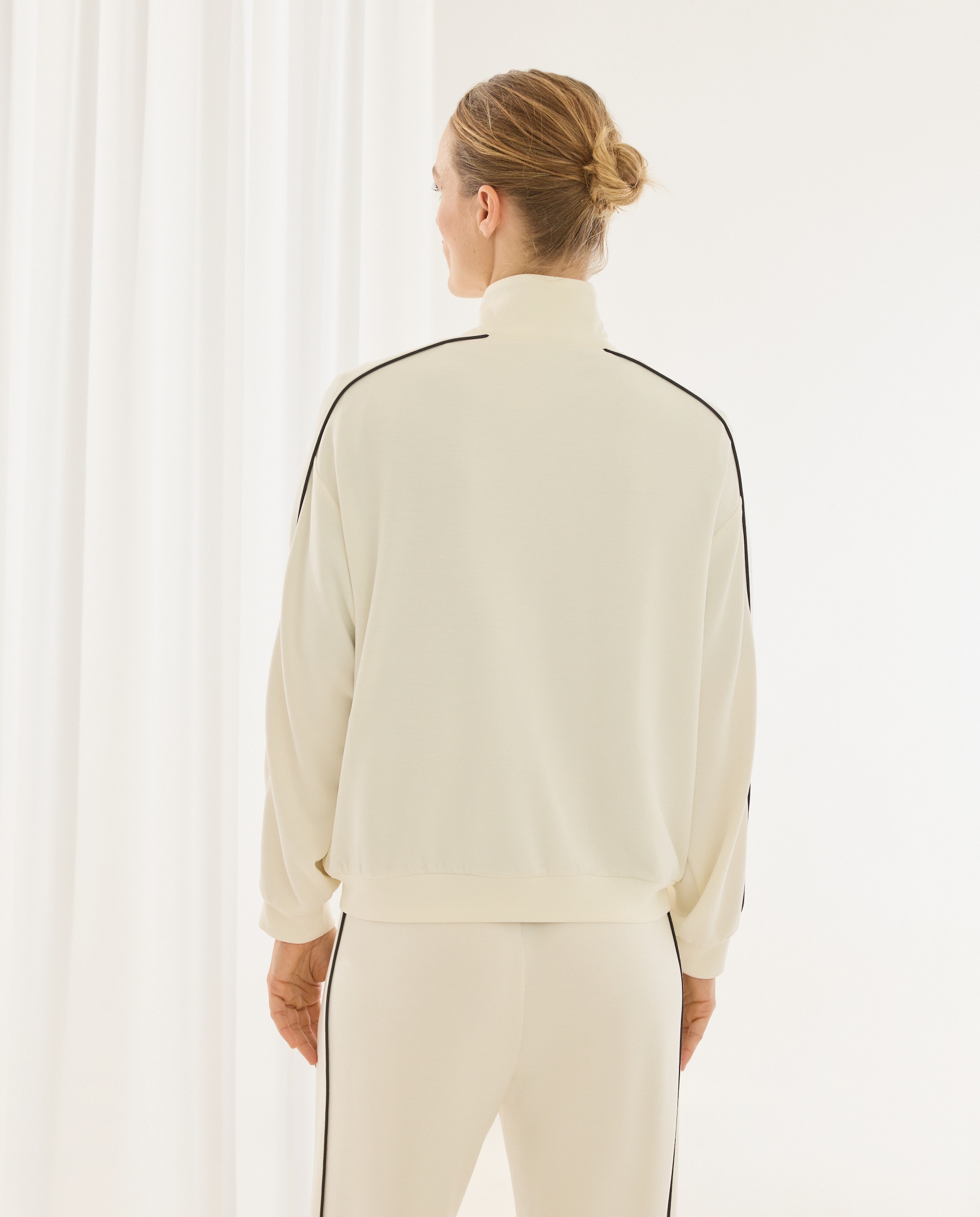 Sobrecamisa Lisa com Bolso Branco-marfim-3
