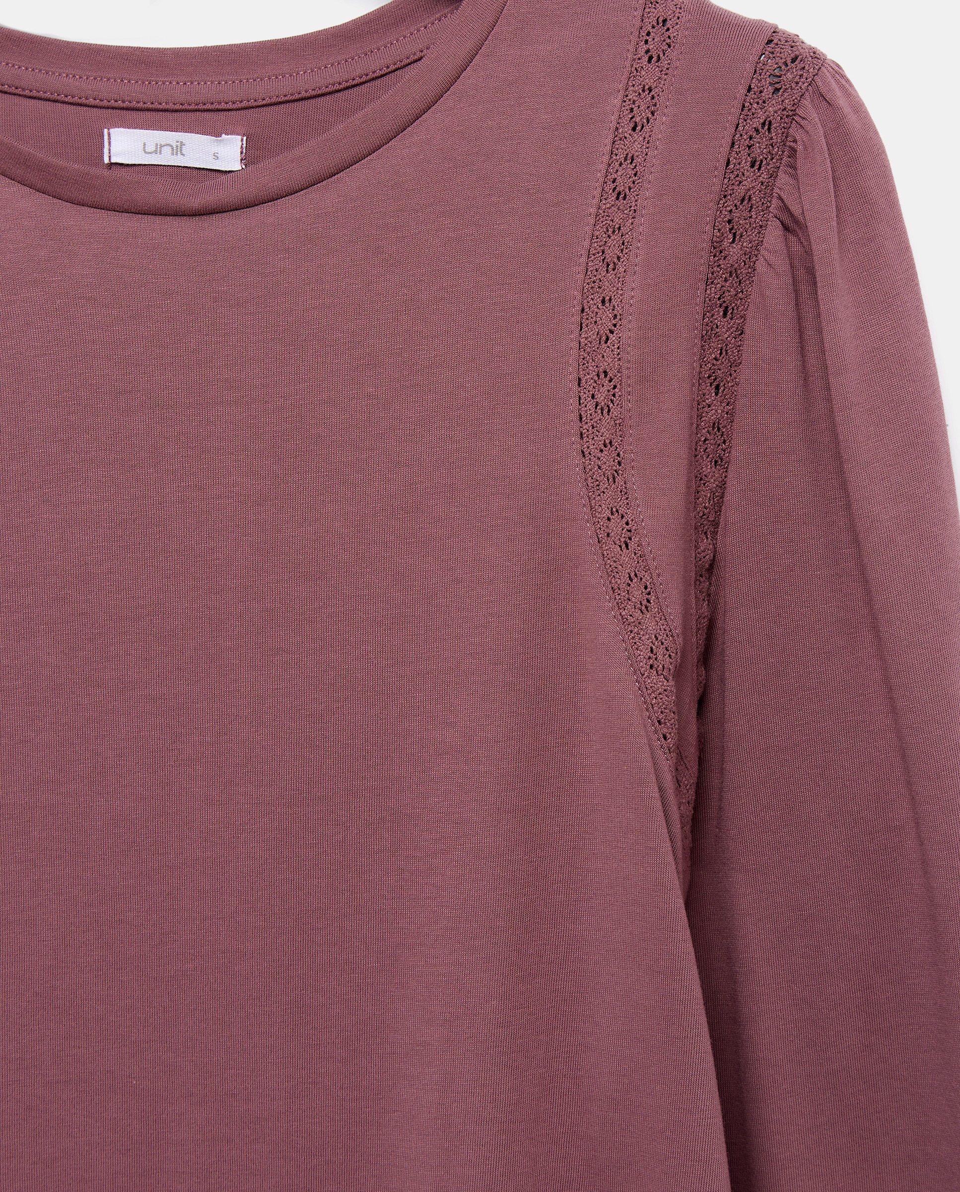 Camiseta de mujer cuello caja con detalles 291 Berenjena-5