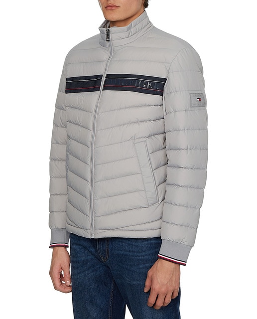 Imagen 0 de Cazadora de hombre ligera y lisa