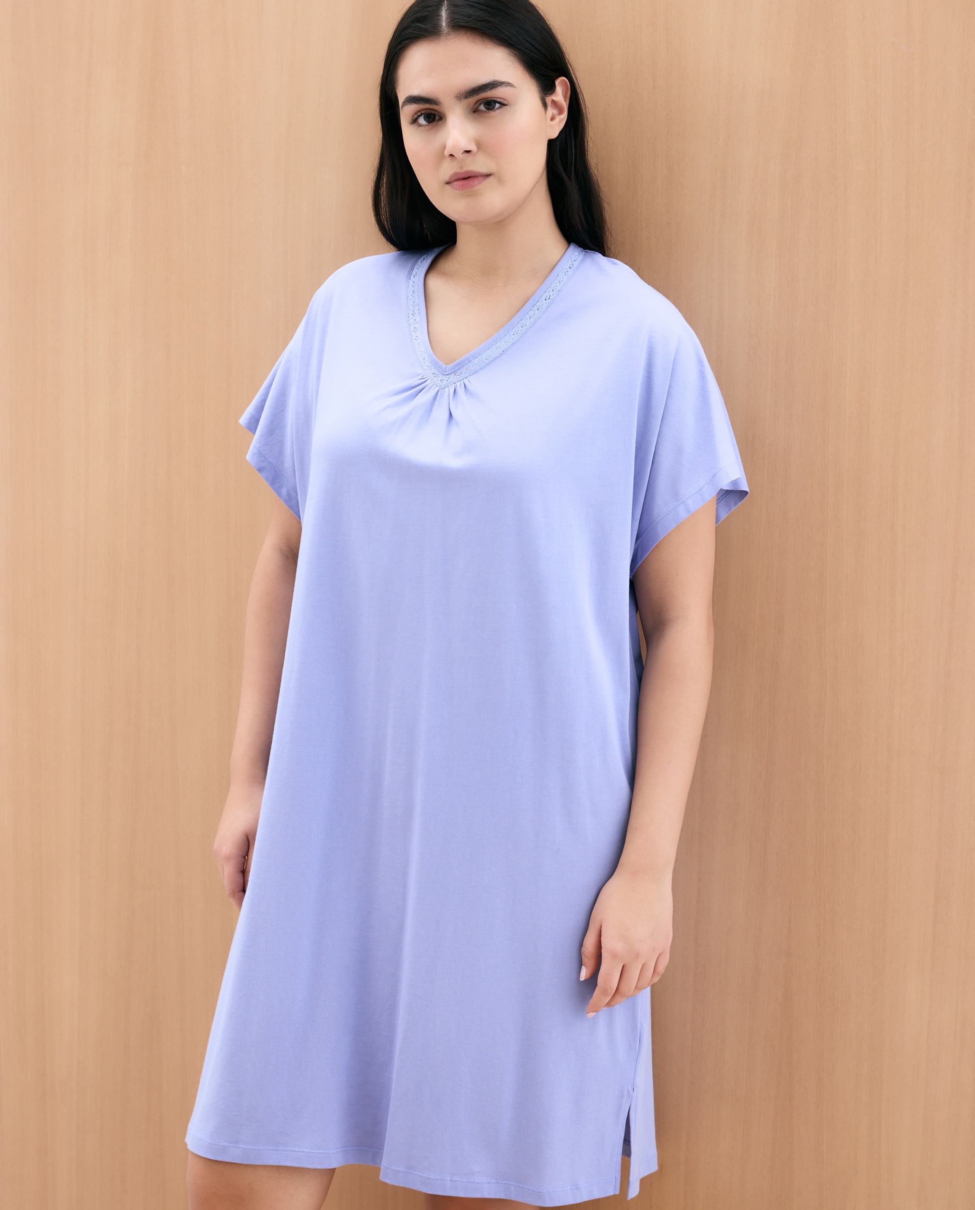 Imagem 0 de Camisa de dormir curta com renda