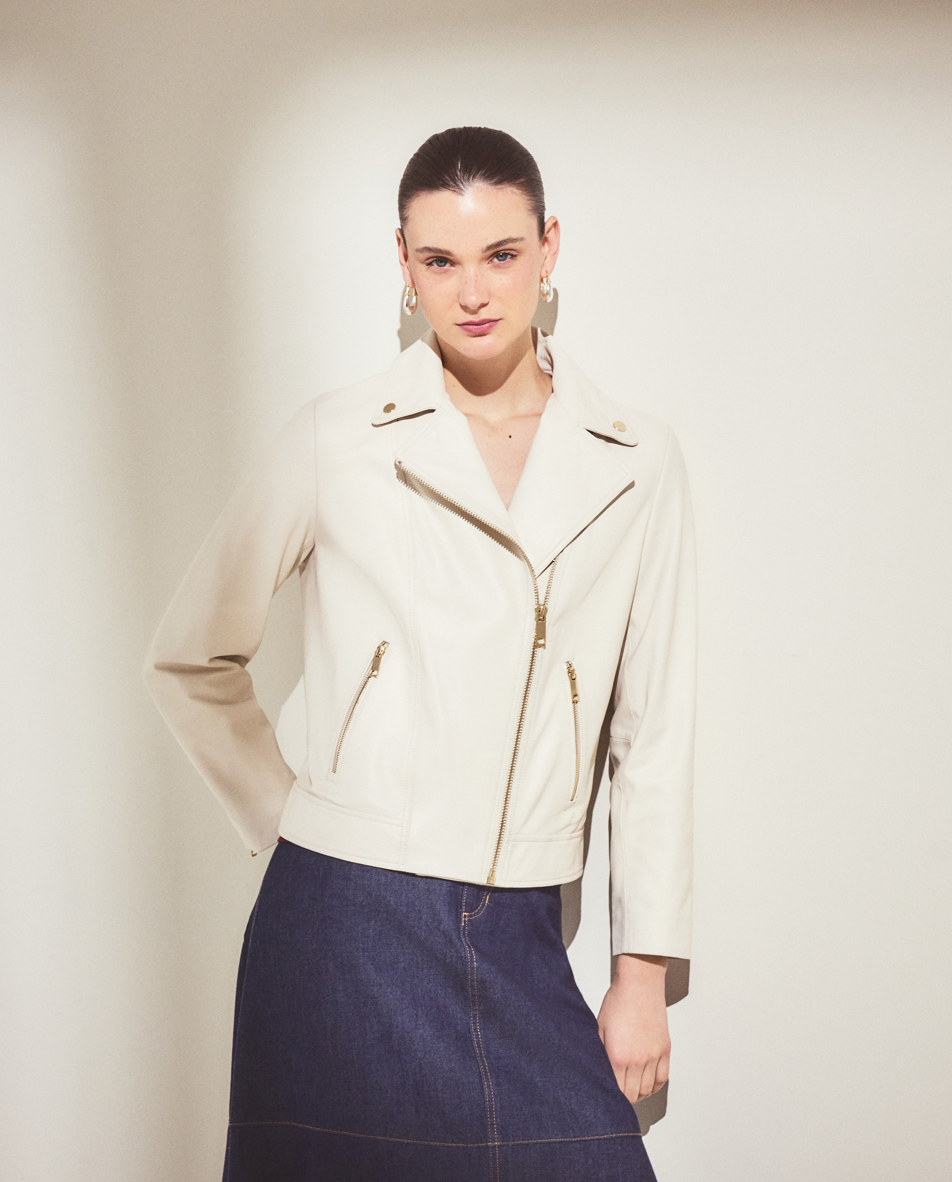 Blusão Biker com Fecho de Correr Cruzado 130 Marfim-1