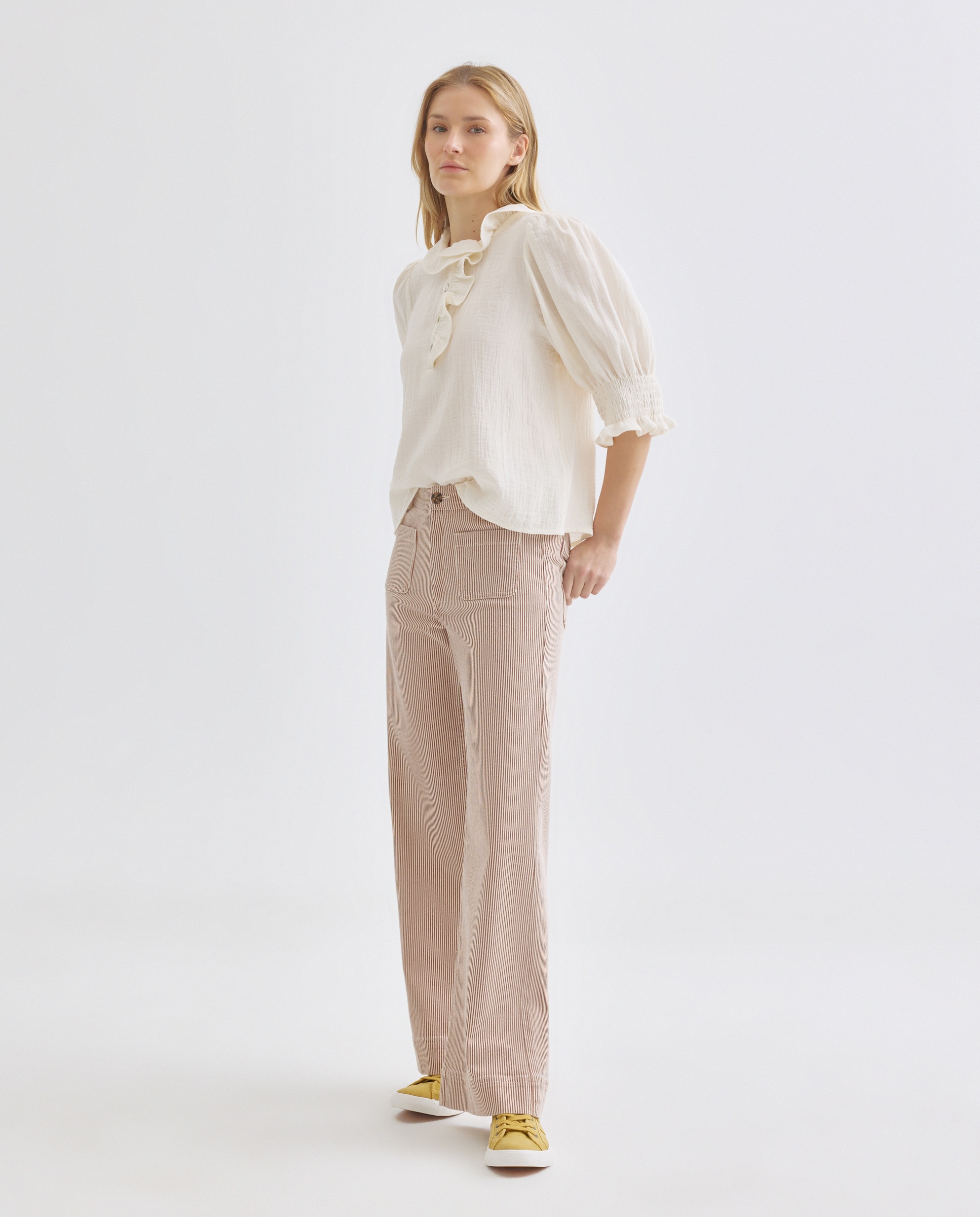 Blusa de mujer de algodón con cuello volante 120 Crudo-2