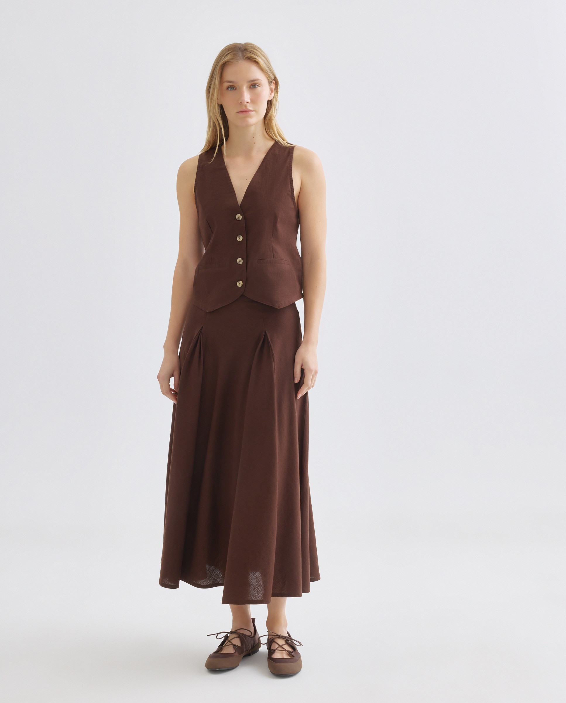 Imagen 0 de Falda de mujer con quillas total look
