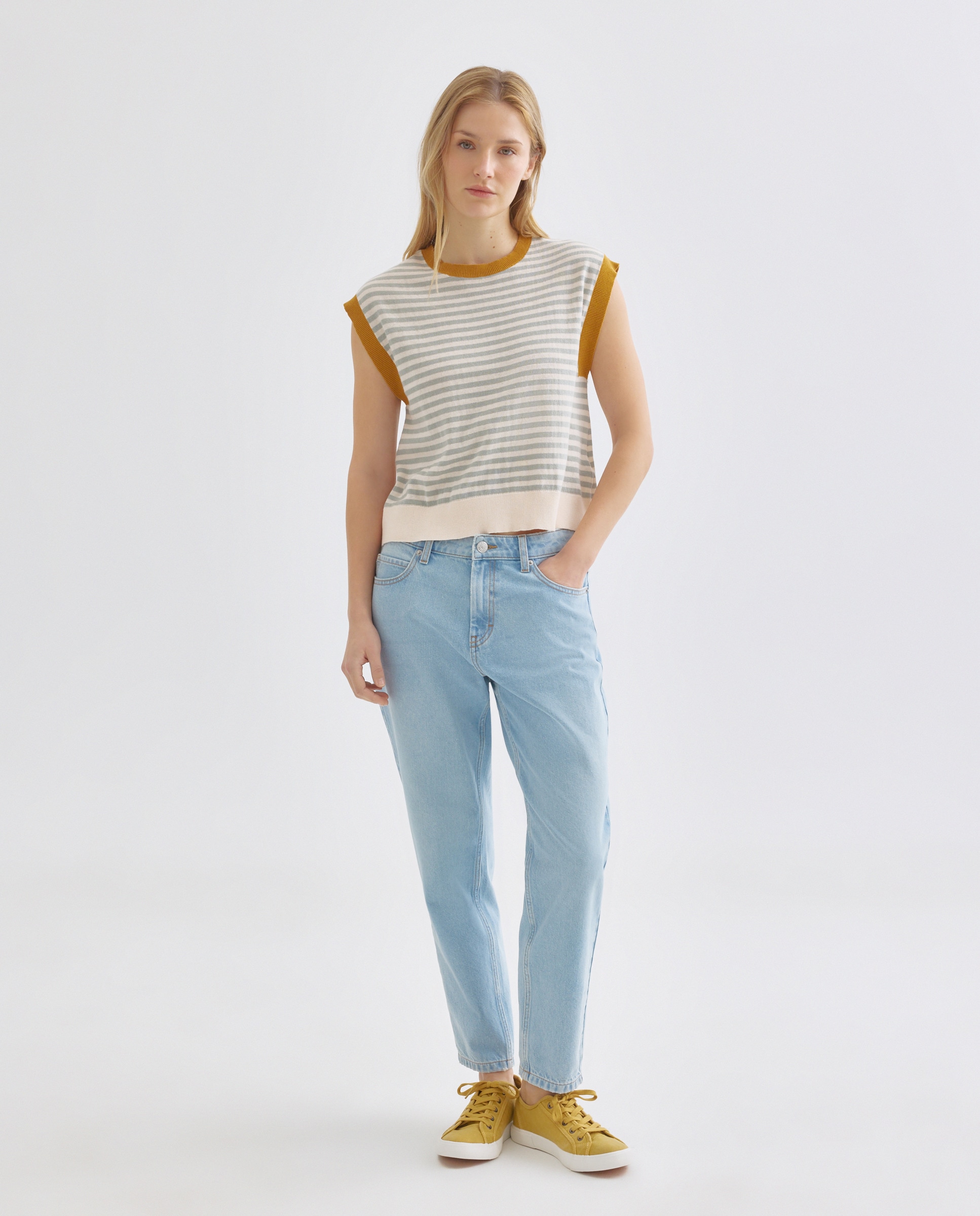 Chaleco de mujer cuello caja Blanco-2